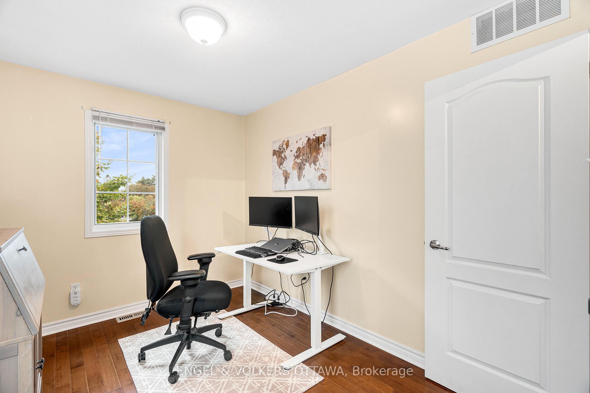 Photo 17 of 2032 P Avenue, Ottawa, Eastway Gardens/Industrial Park — HOMEH