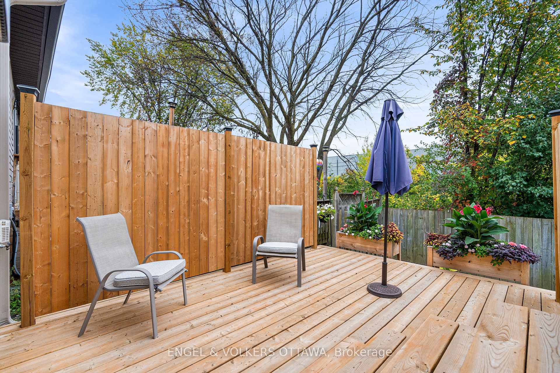 Photo 26 of 2032 P Avenue, Ottawa, Eastway Gardens/Industrial Park — HOMEH