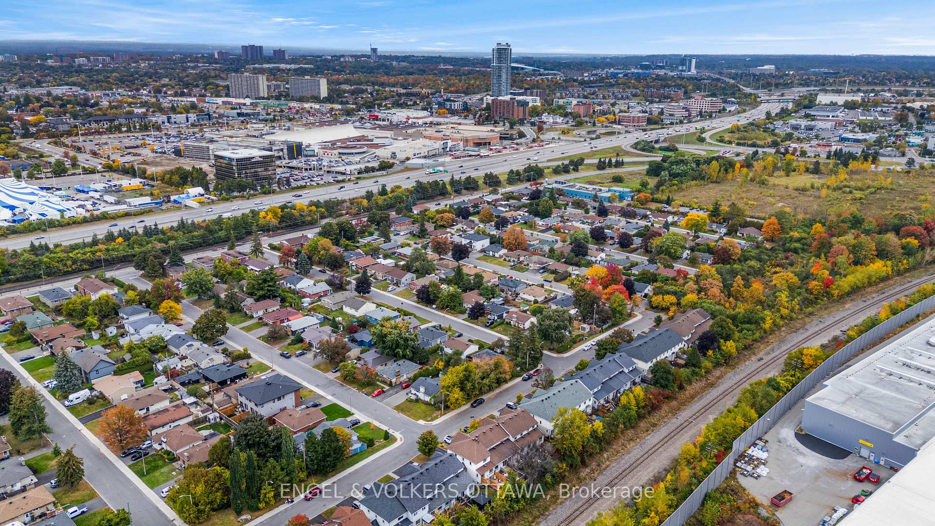 Photo 35 of 2032 P Avenue, Ottawa, Eastway Gardens/Industrial Park — HOMEH