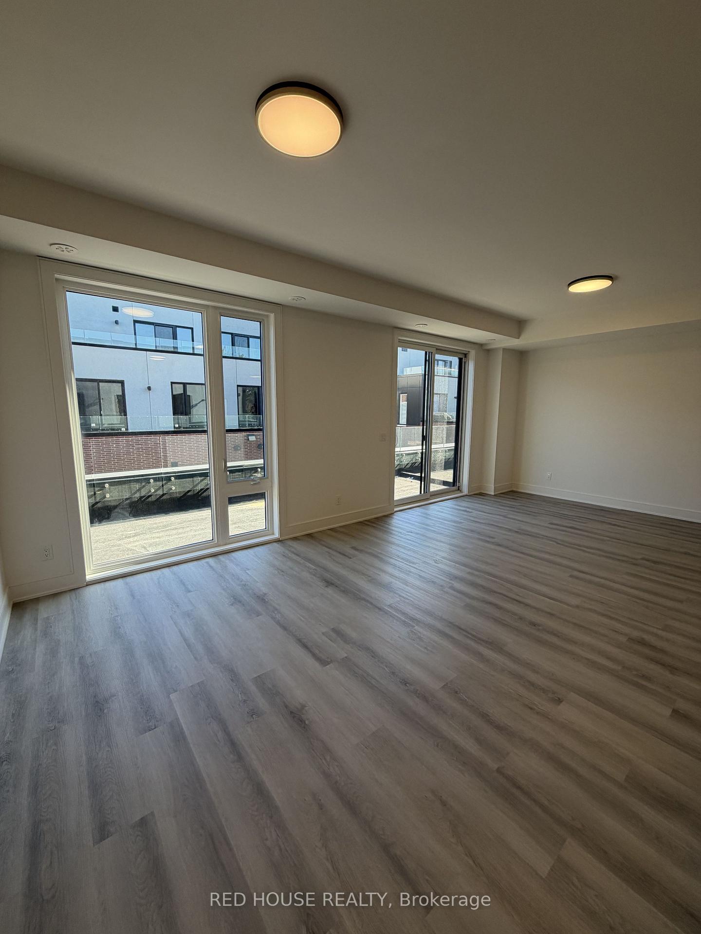 Photo 4 of 252 Ellis Avenue, St. Catharines, Oakdale — HOMEH