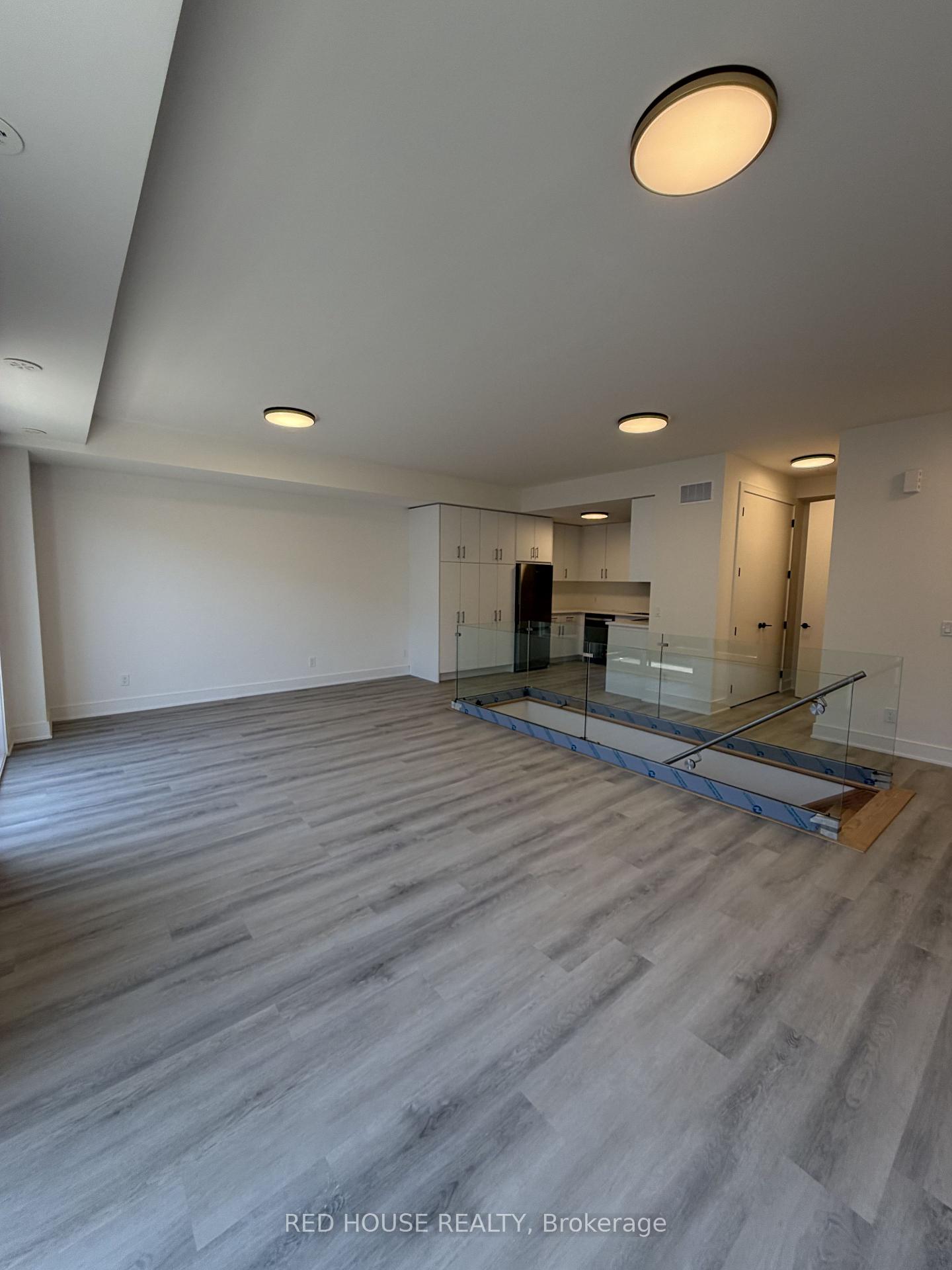 Photo 8 of 252 Ellis Avenue, St. Catharines, Oakdale — HOMEH