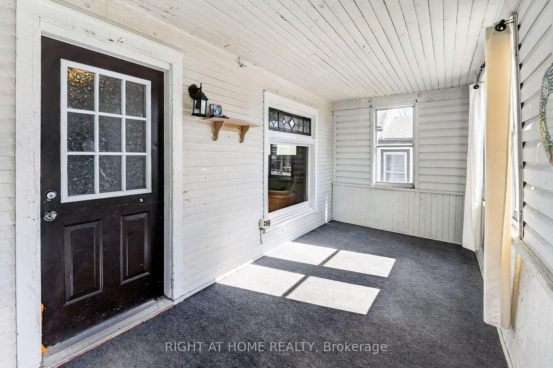 Photo 5 of 4919 Huron Street, Niagara Falls, Cherrywood — HOMEH