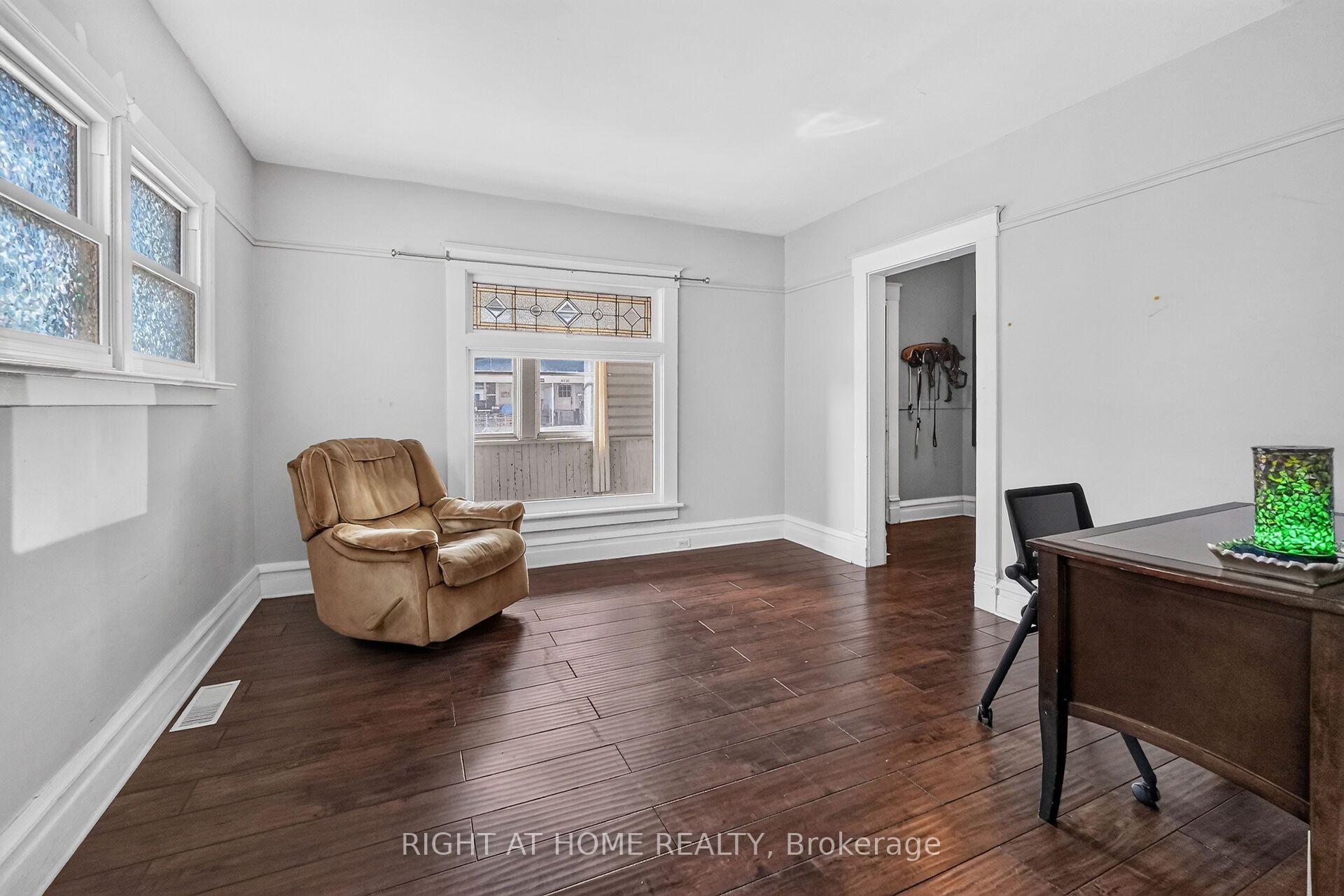 Photo 7 of 4919 Huron Street, Niagara Falls, Cherrywood — HOMEH