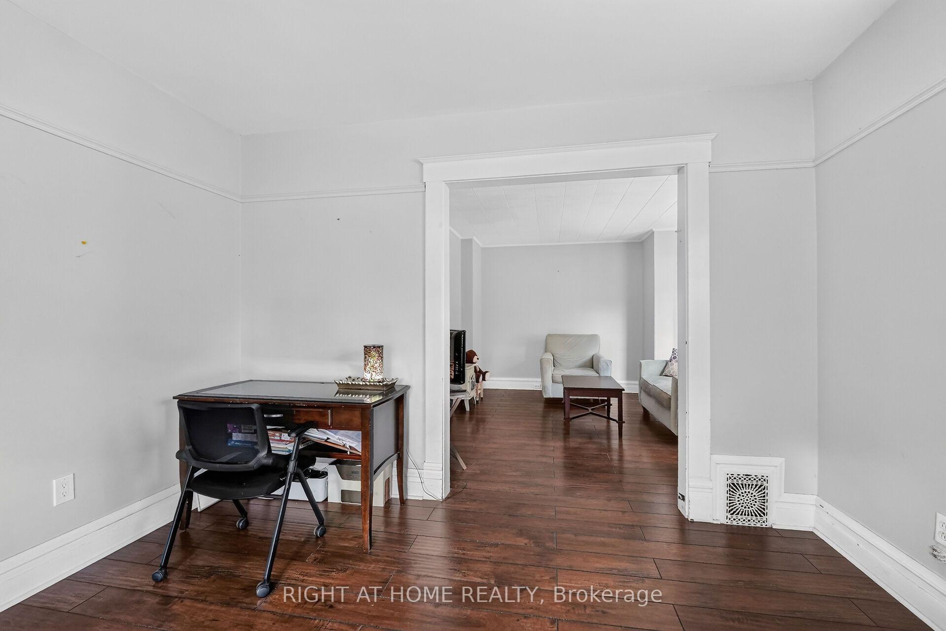 Photo 8 of 4919 Huron Street, Niagara Falls, Cherrywood — HOMEH