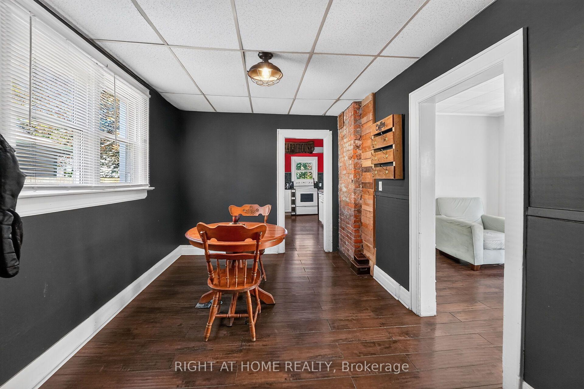 Photo 12 of 4919 Huron Street, Niagara Falls, Cherrywood — HOMEH