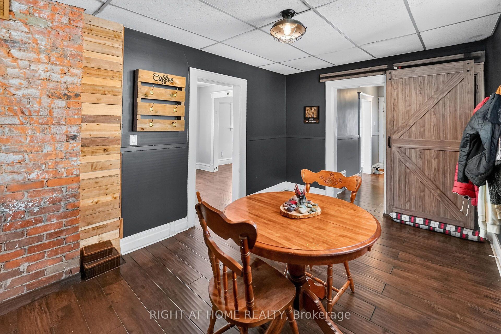 Photo 17 of 4919 Huron Street, Niagara Falls, Cherrywood — HOMEH