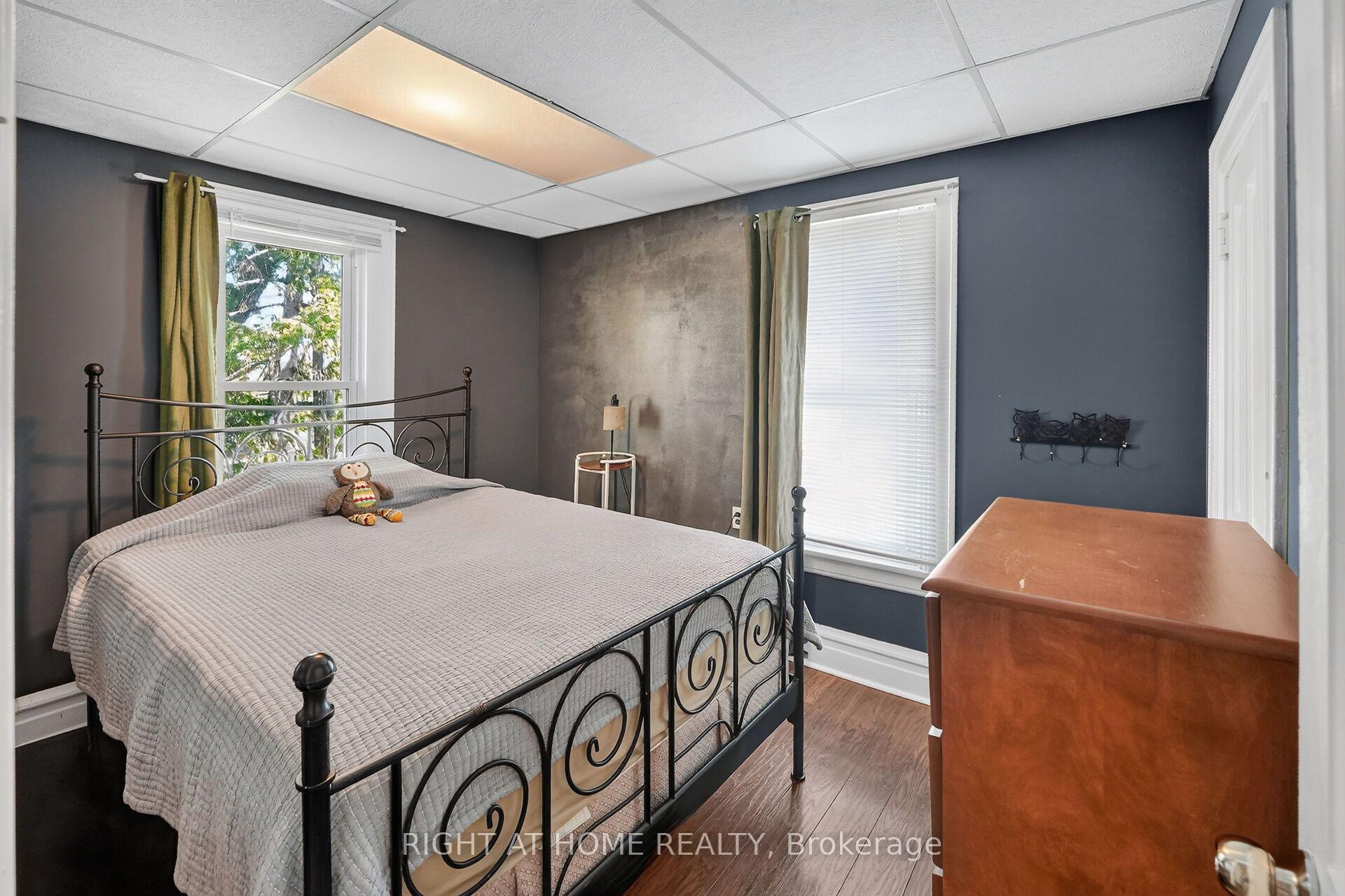 Photo 18 of 4919 Huron Street, Niagara Falls, Cherrywood — HOMEH