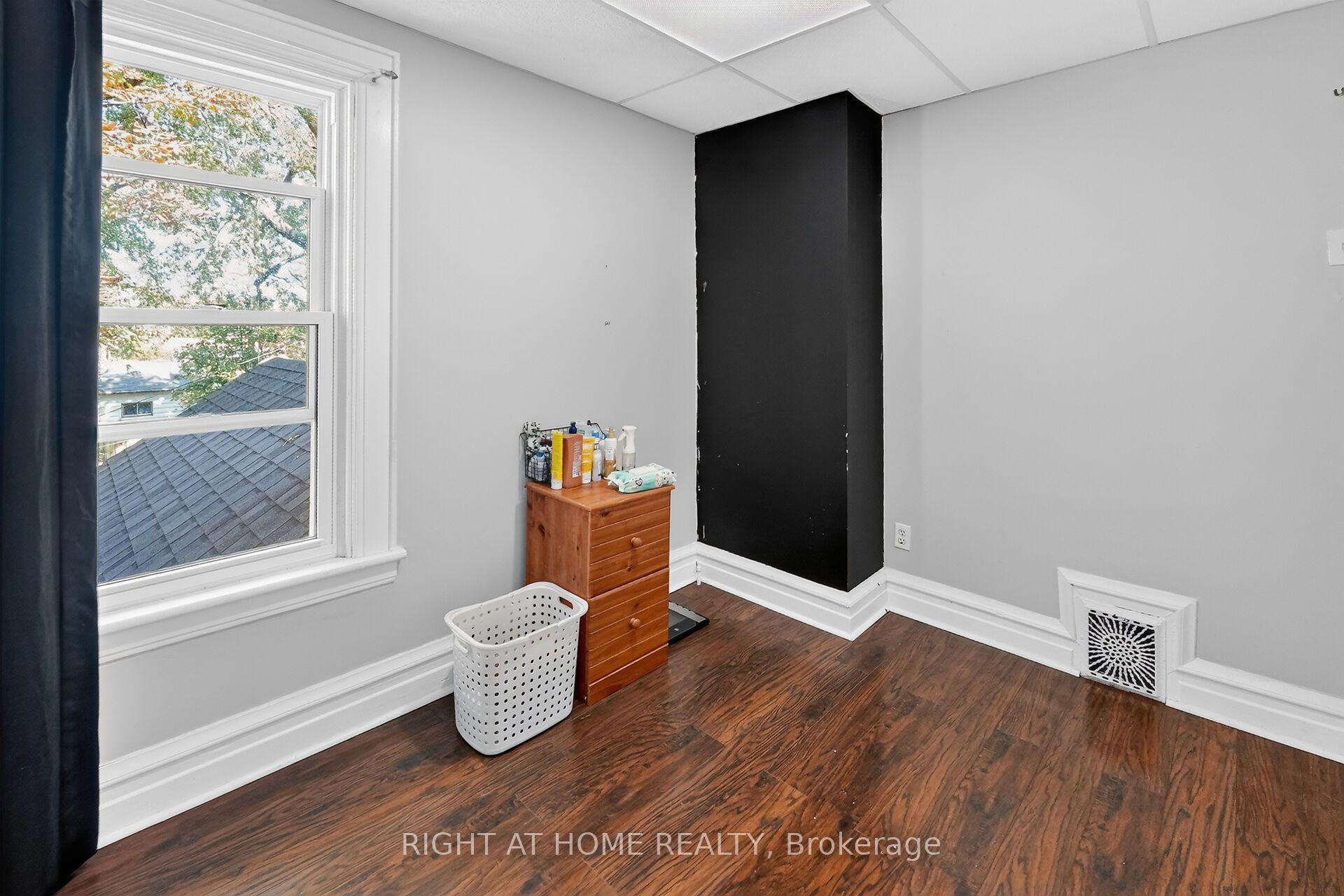 Photo 23 of 4919 Huron Street, Niagara Falls, Cherrywood — HOMEH