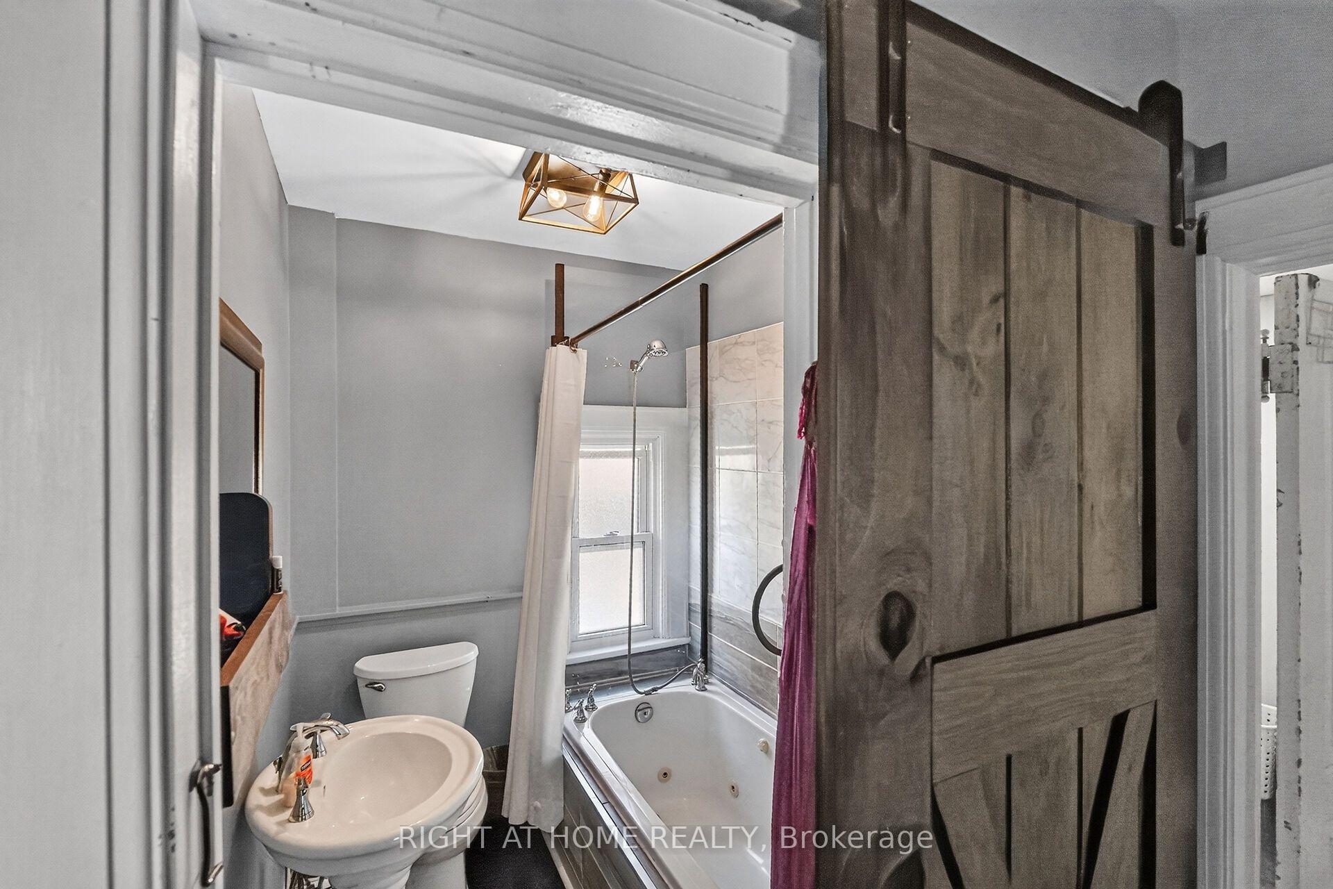 Photo 24 of 4919 Huron Street, Niagara Falls, Cherrywood — HOMEH
