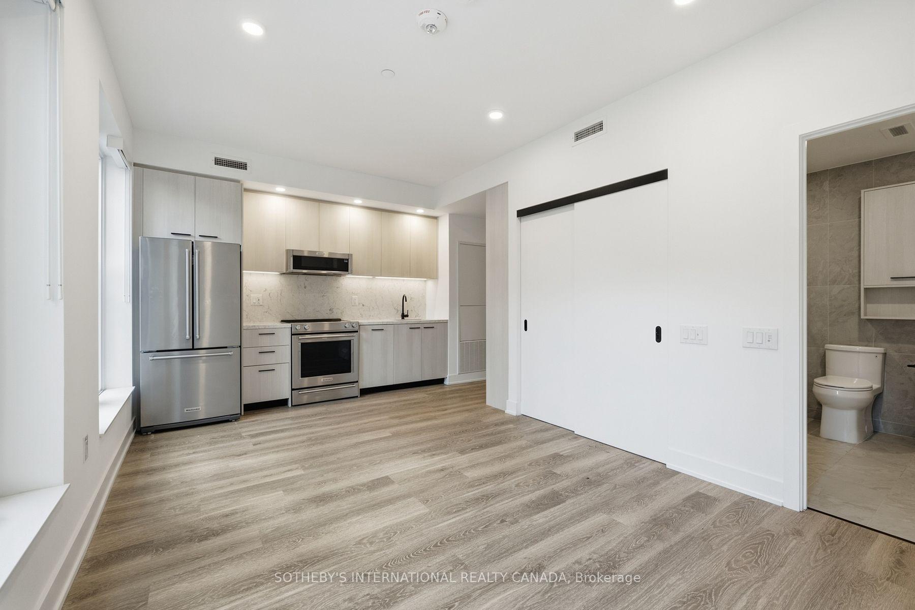 Photo 6 of Unit E0201, 30 Mutual Street, Toronto, Church-Yonge Corridor — HOMEH