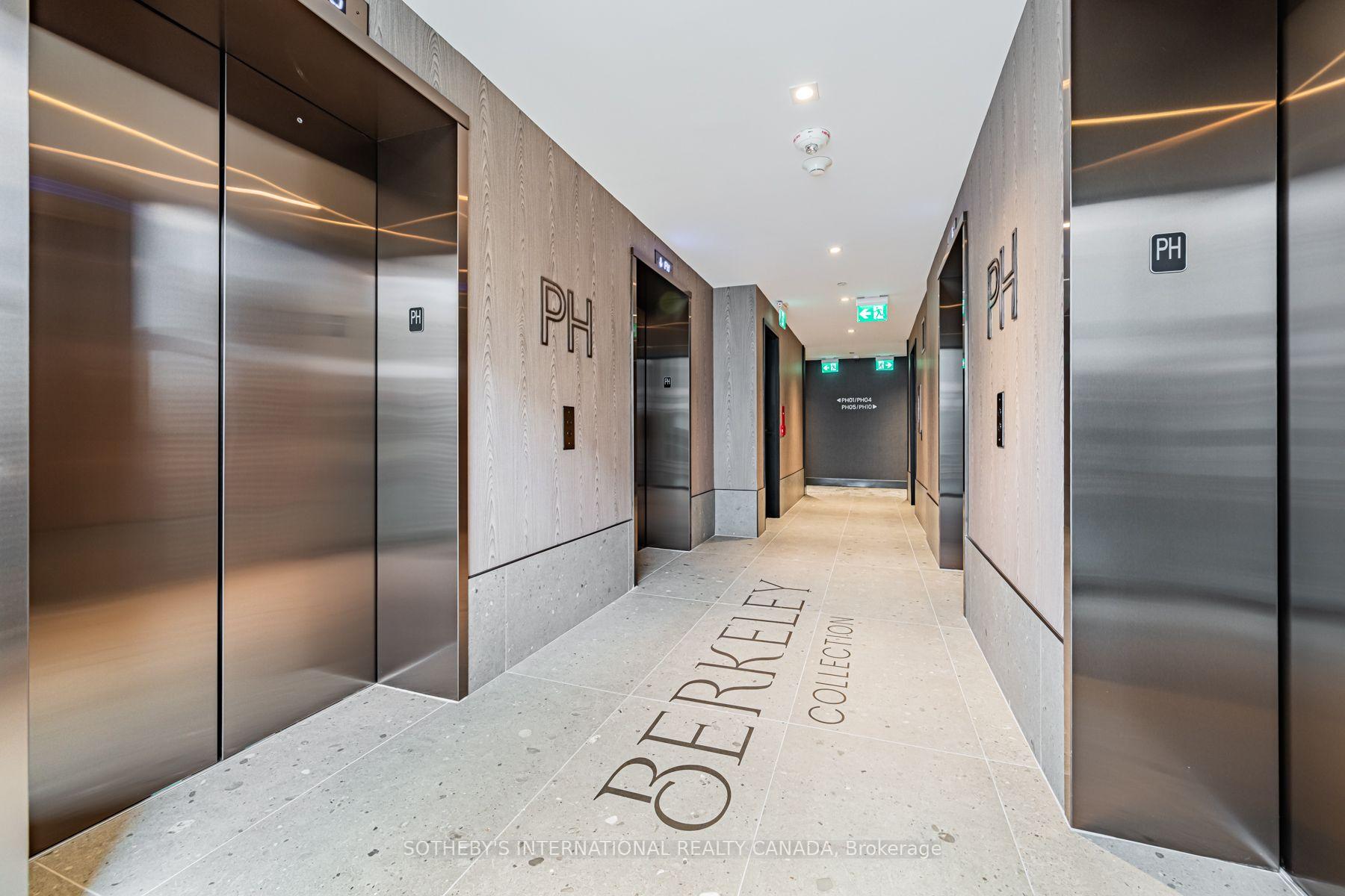 Photo 3 of Unit E2909, 30 Mutual Street, Toronto, Church-Yonge Corridor — HOMEH