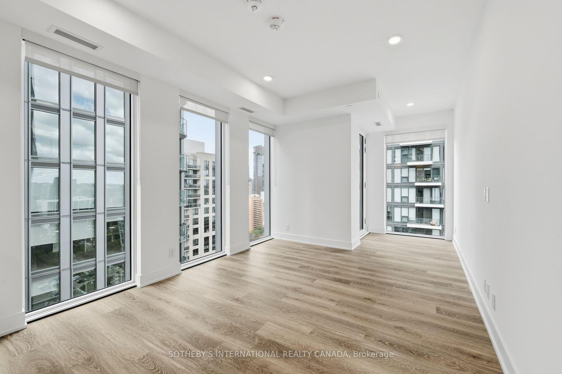 Photo 3 of Unit E2501, 30 Mutual Street, Toronto, Church-Yonge Corridor — HOMEH