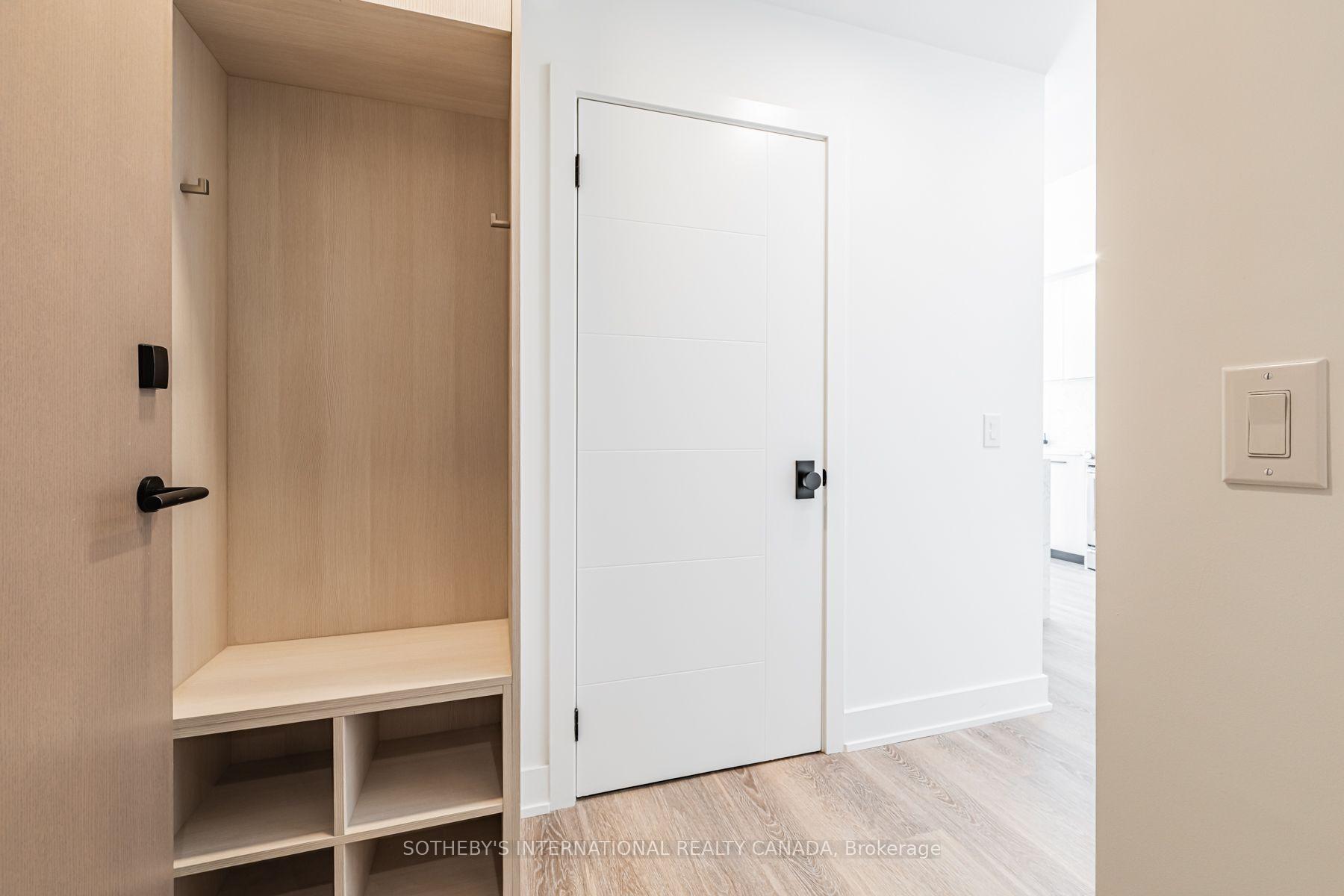Photo 2 of Unit E1003, 30 Mutual Street, Toronto, Church-Yonge Corridor — HOMEH