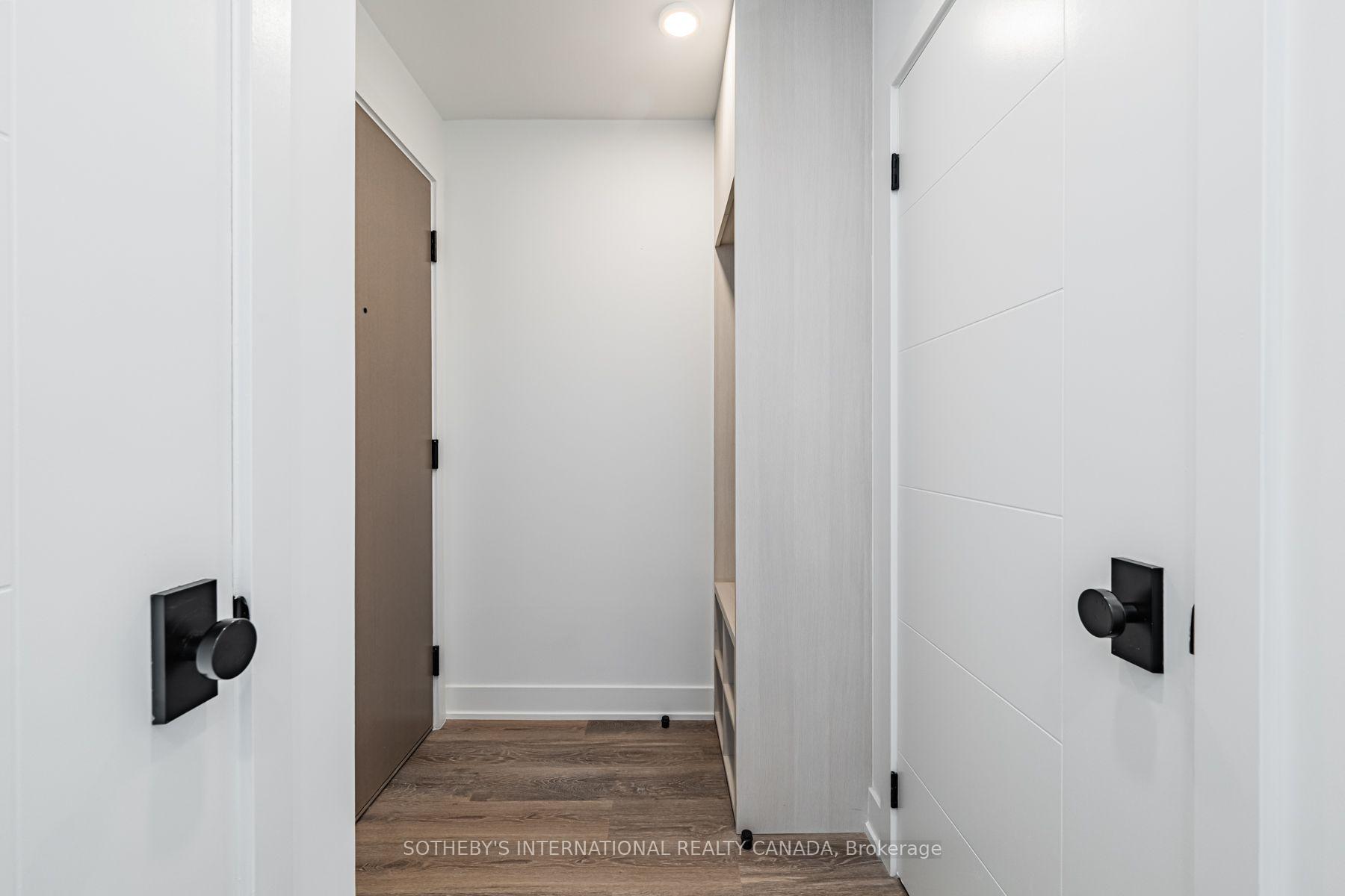 Photo 3 of Unit E1003, 30 Mutual Street, Toronto, Church-Yonge Corridor — HOMEH