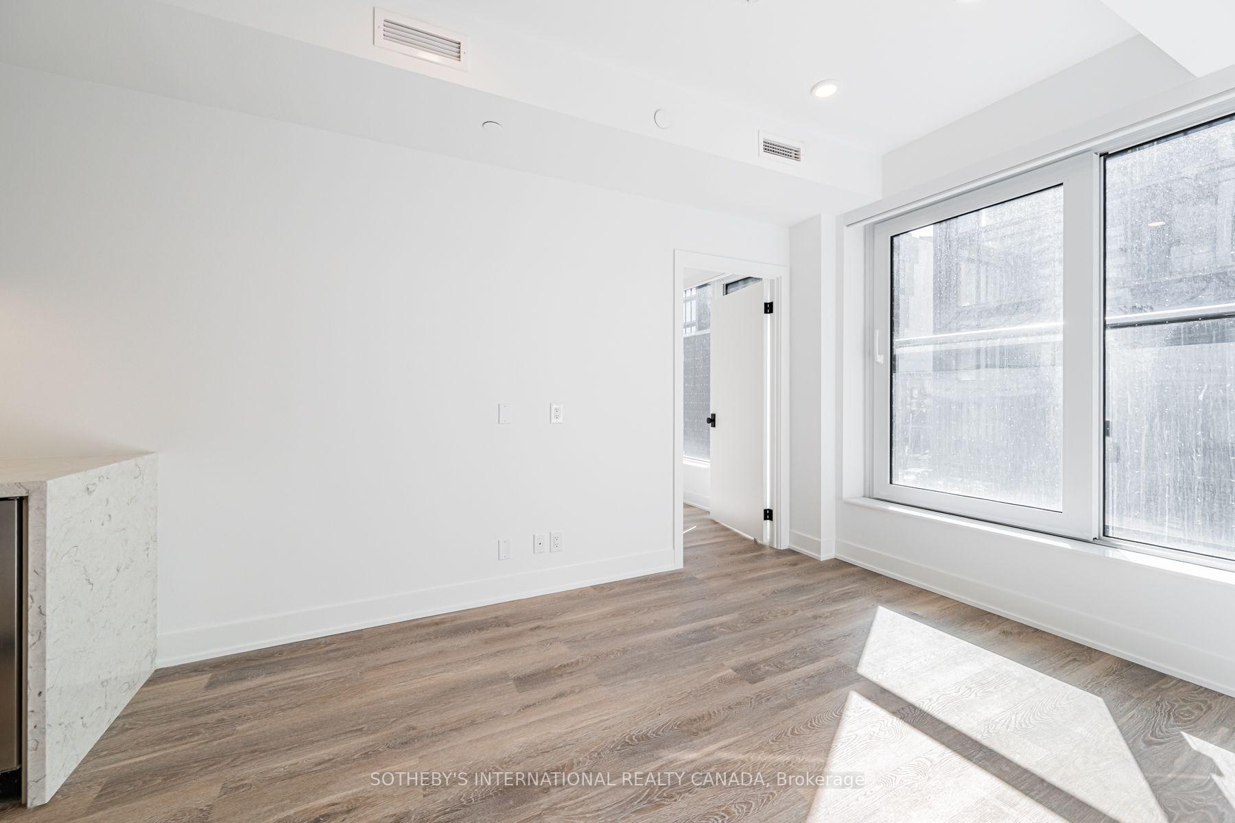 Photo 8 of Unit E1003, 30 Mutual Street, Toronto, Church-Yonge Corridor — HOMEH