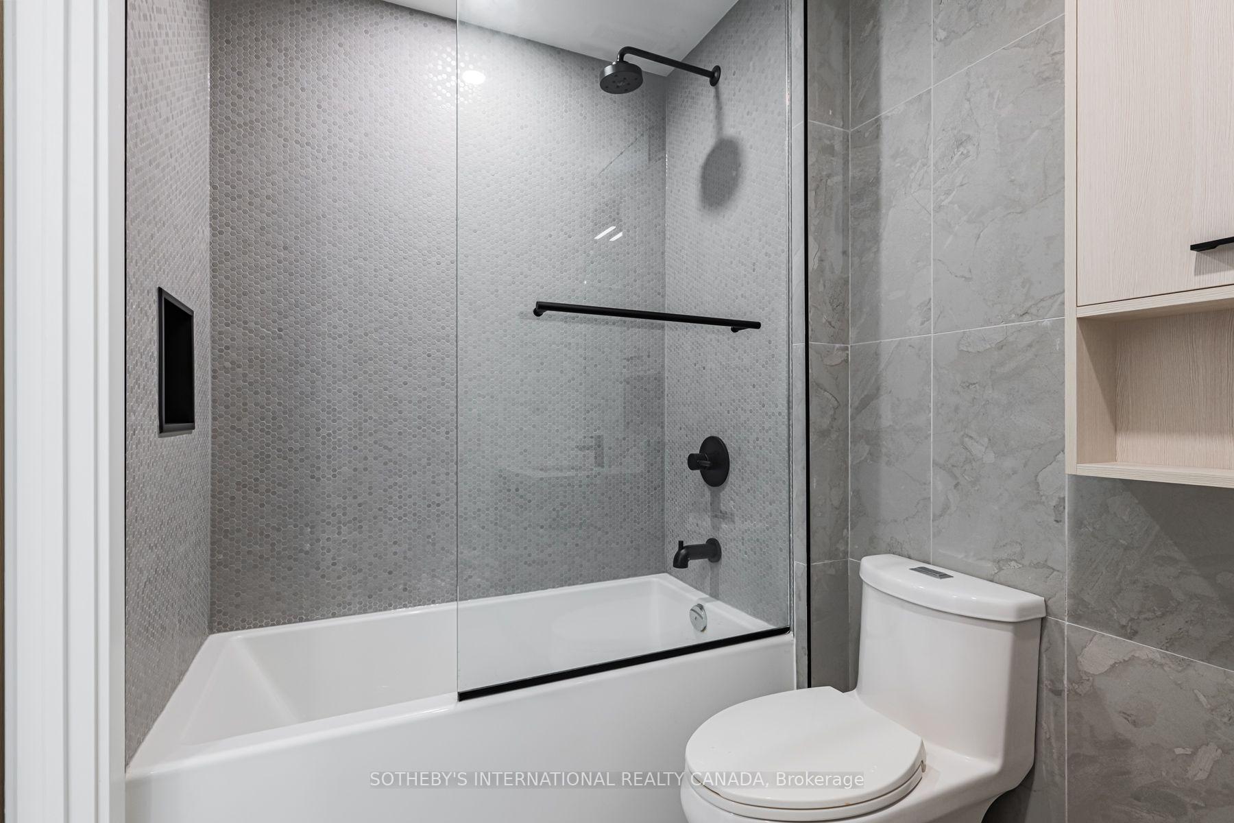 Photo 18 of Unit E1003, 30 Mutual Street, Toronto, Church-Yonge Corridor — HOMEH