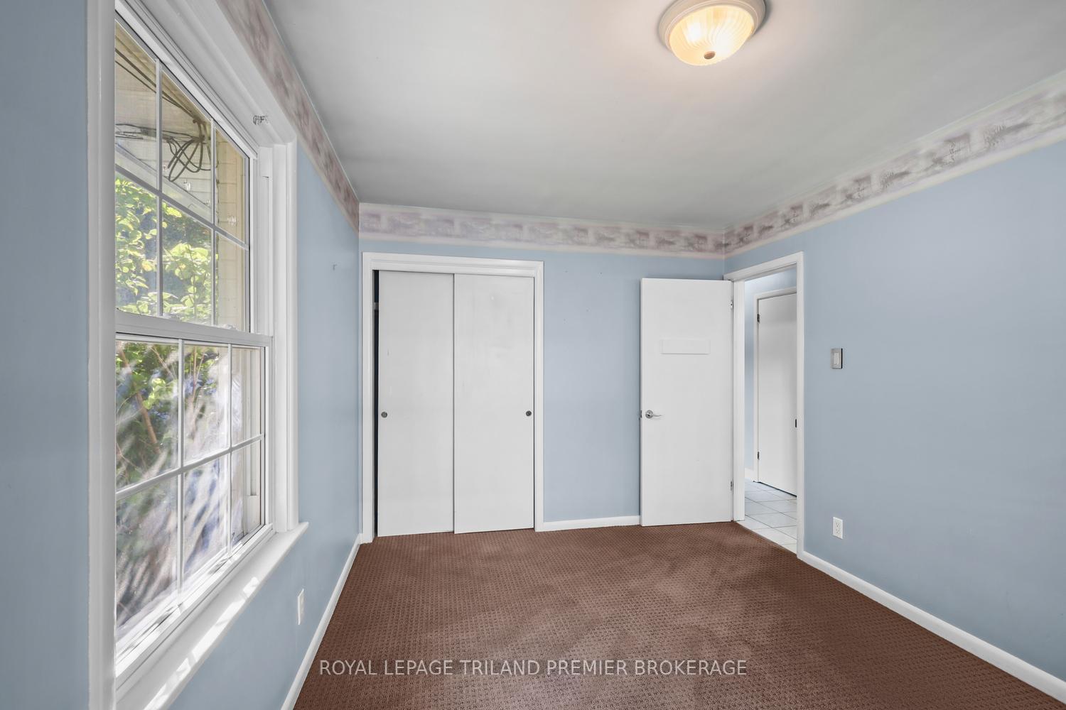 Photo 19 of 669 Sanatorium Road, London, North O — HOMEH