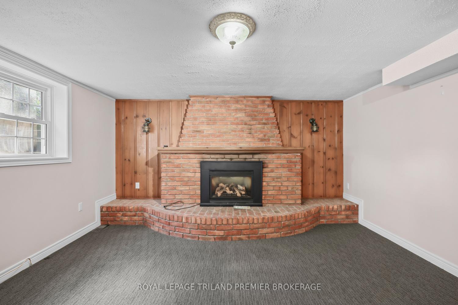 Photo 26 of 669 Sanatorium Road, London, North O — HOMEH