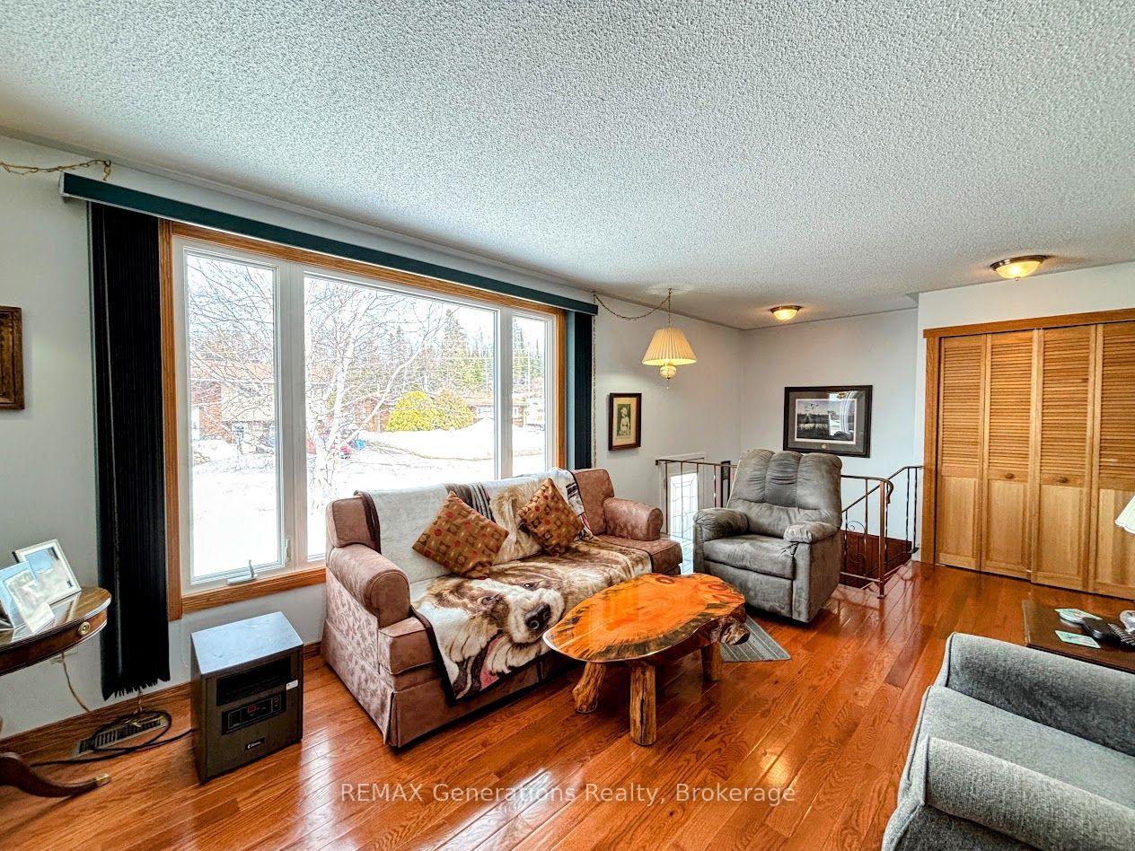 Photo 2 of 14 Lloyd Irwin Street, Marathon — HOMEH