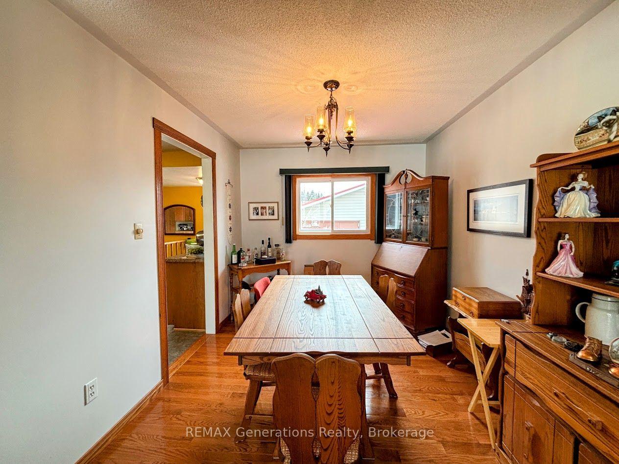 Photo 5 of 14 Lloyd Irwin Street, Marathon — HOMEH