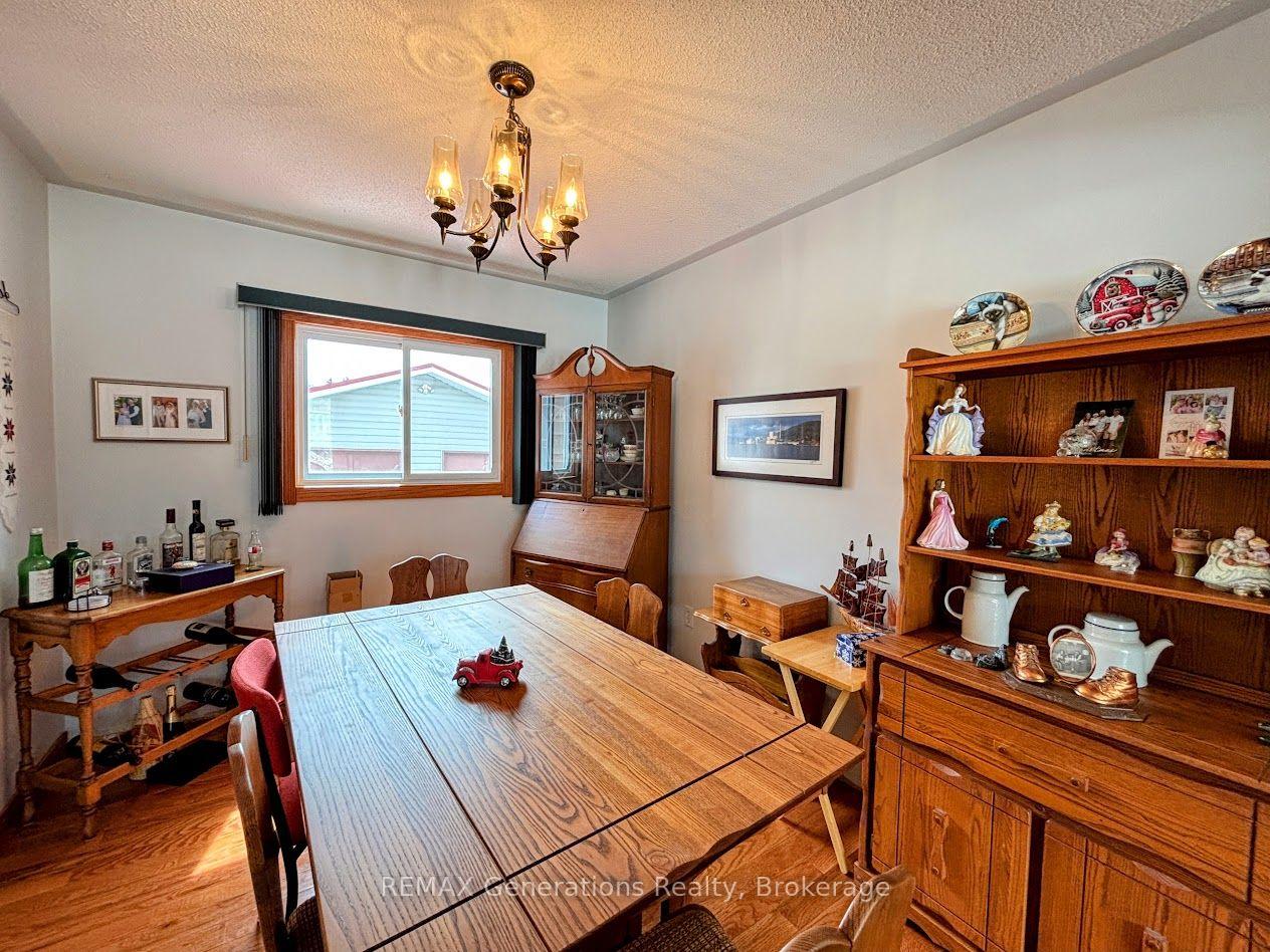 Photo 6 of 14 Lloyd Irwin Street, Marathon — HOMEH
