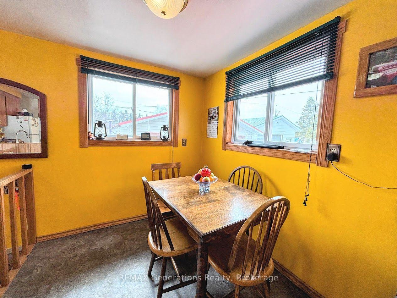 Photo 11 of 14 Lloyd Irwin Street, Marathon — HOMEH