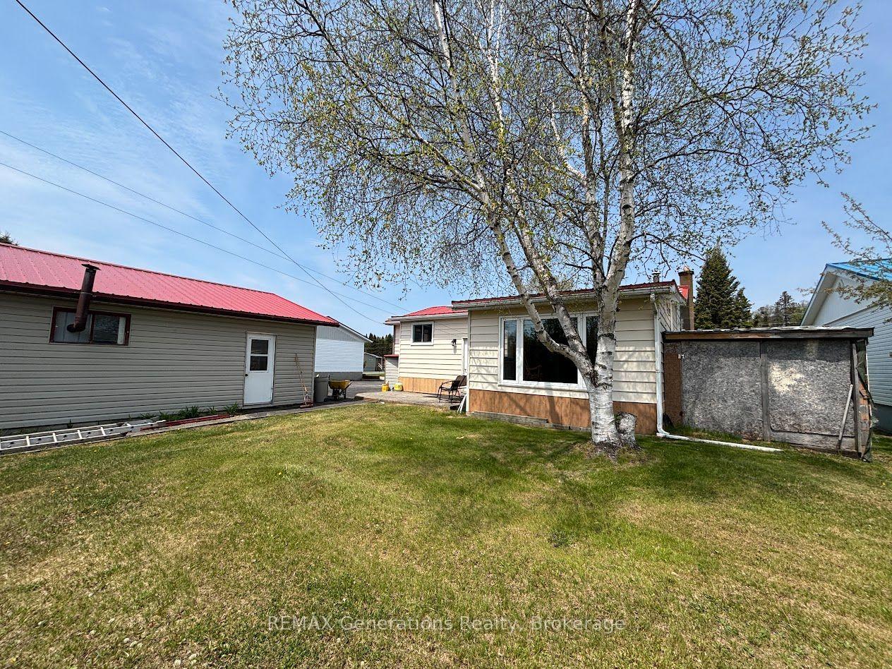 Photo 37 of 14 Lloyd Irwin Street, Marathon — HOMEH