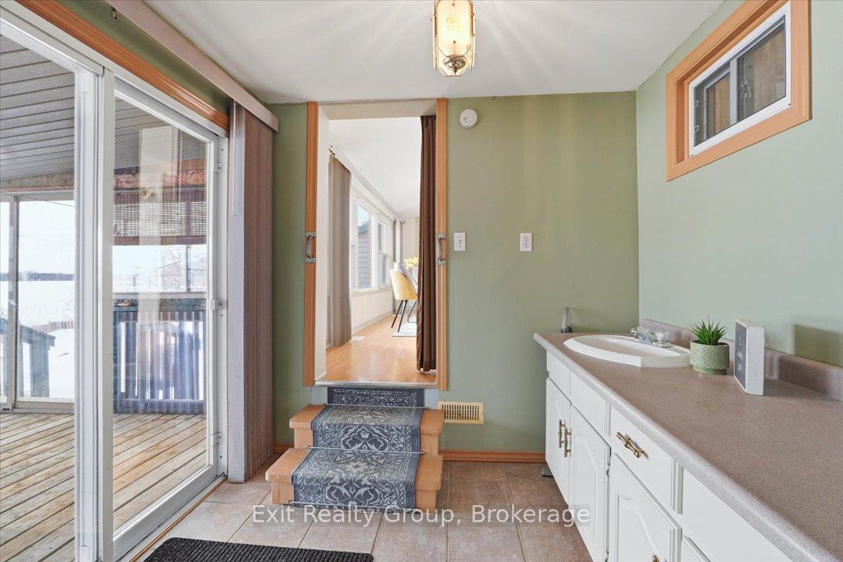 Photo 20 of 1083 Lakeside Drive, Prince Edward County, Ameliasburg Ward — HOMEH