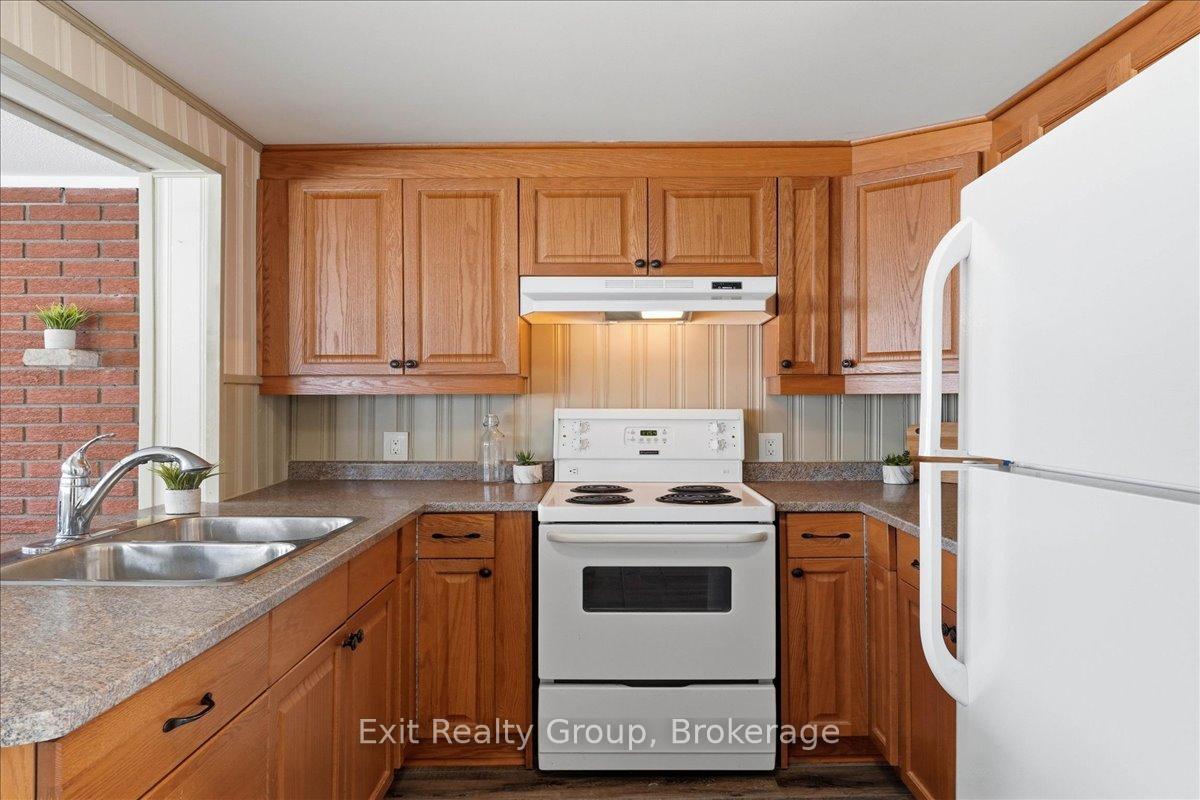 Photo 27 of 1083 Lakeside Drive, Prince Edward County, Ameliasburg Ward — HOMEH