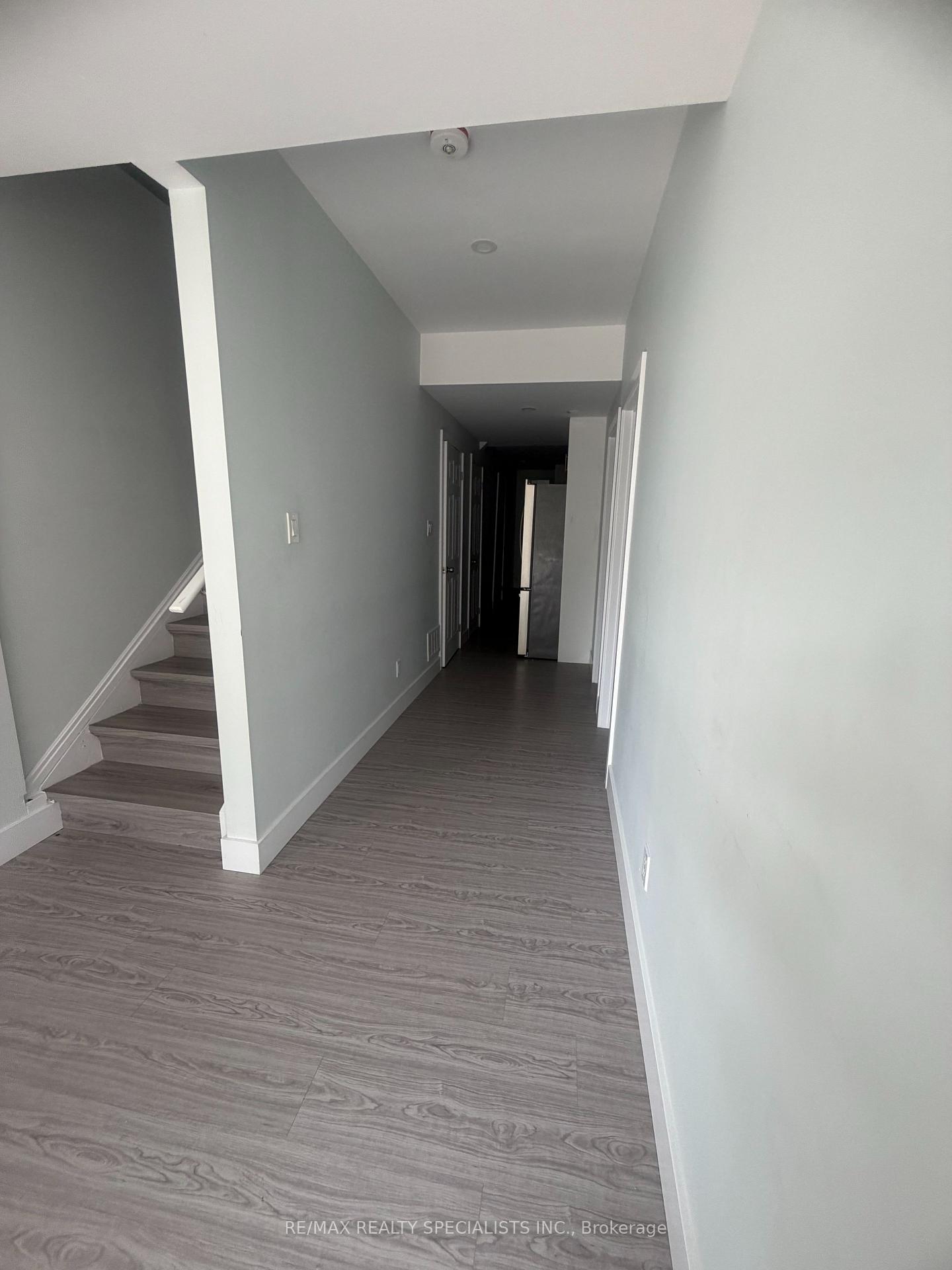 Photo 4 of Unit LOWER, 45 Ferris Circle, Guelph, Clairfields/Hanlon Business Park — HOMEH