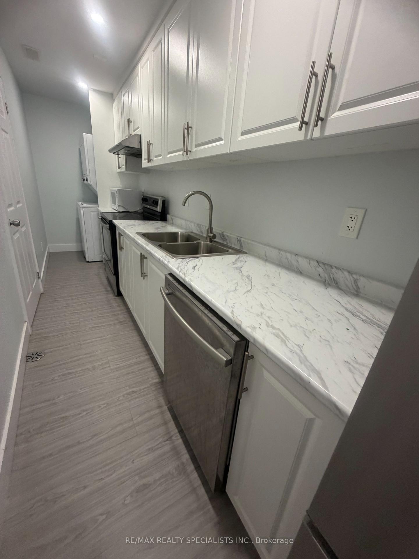 Photo 6 of Unit LOWER, 45 Ferris Circle, Guelph, Clairfields/Hanlon Business Park — HOMEH
