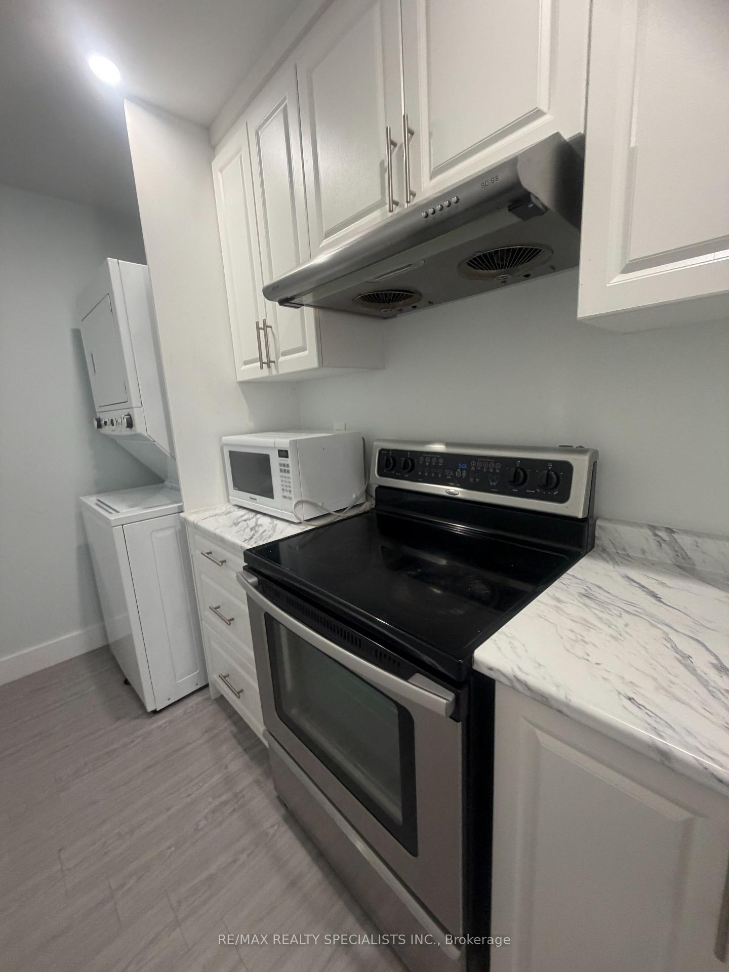 Photo 7 of Unit LOWER, 45 Ferris Circle, Guelph, Clairfields/Hanlon Business Park — HOMEH