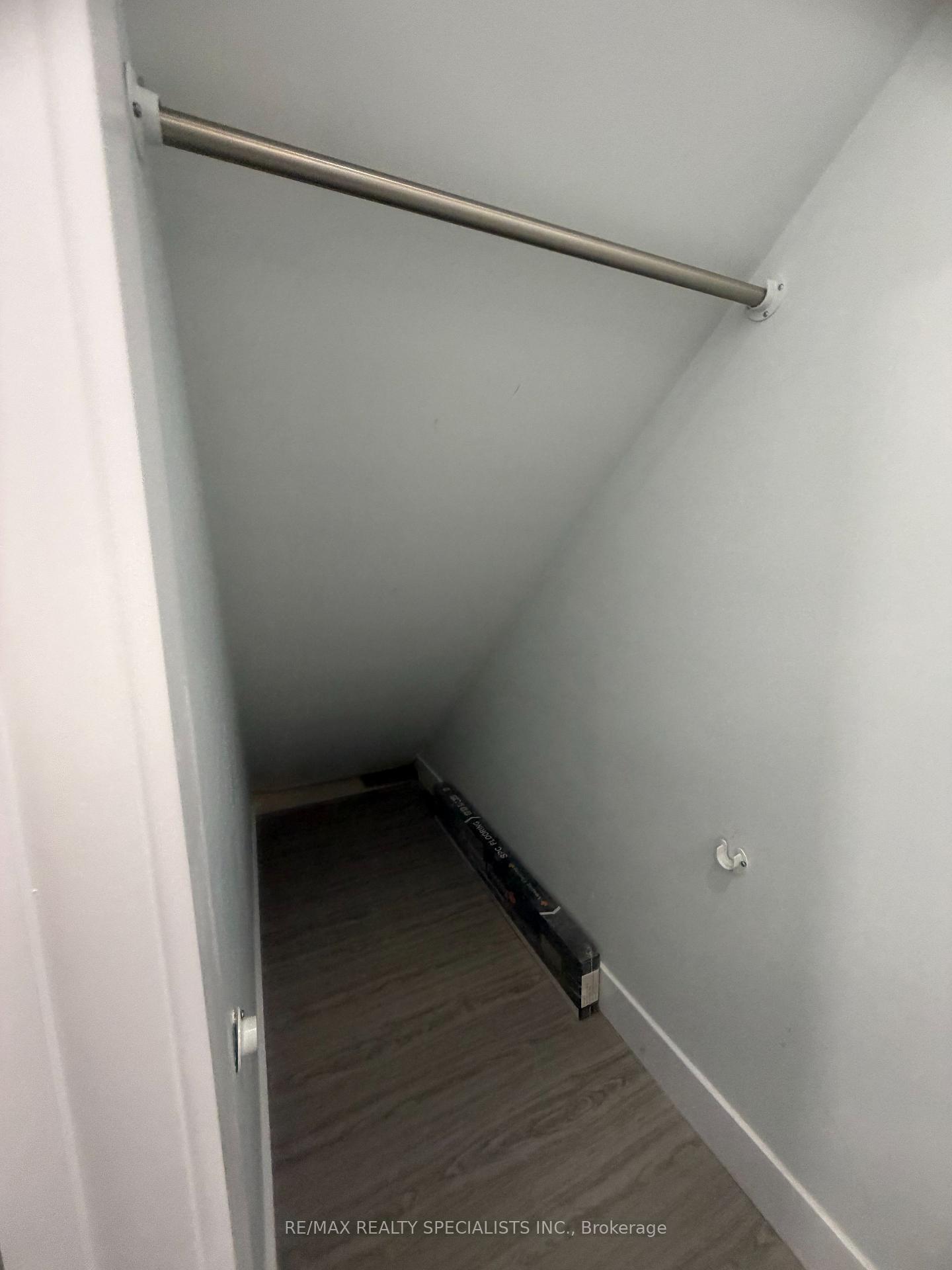 Photo 10 of Unit LOWER, 45 Ferris Circle, Guelph, Clairfields/Hanlon Business Park — HOMEH