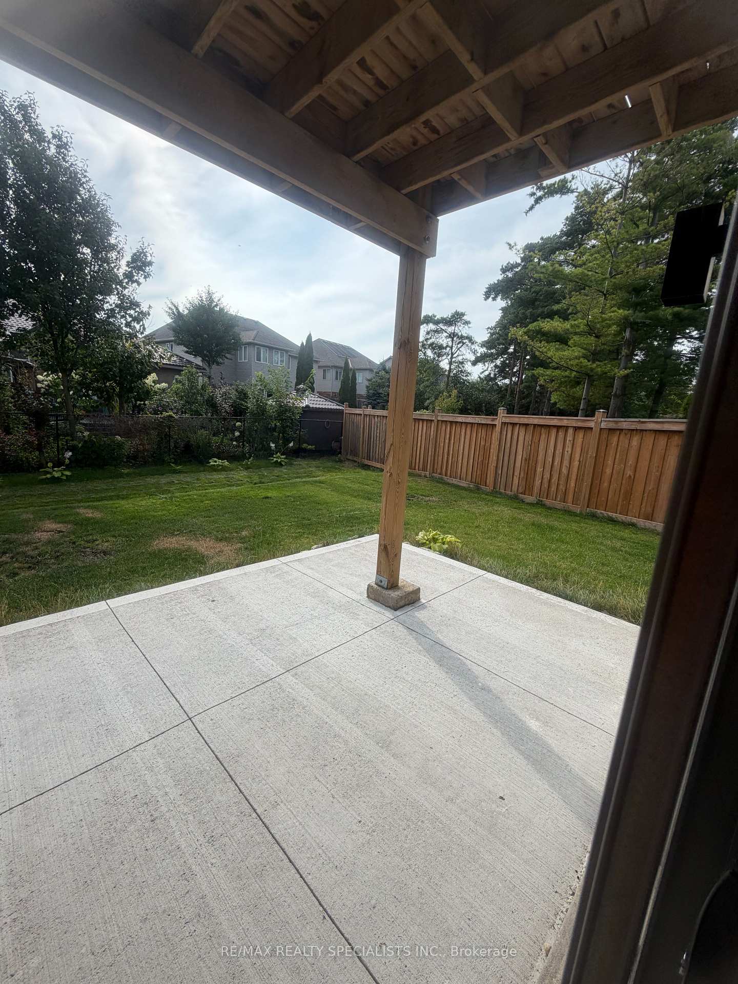 Photo 18 of Unit LOWER, 45 Ferris Circle, Guelph, Clairfields/Hanlon Business Park — HOMEH