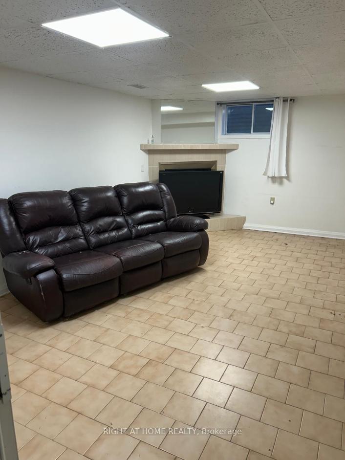 Photo 44 of 27 Wingfield Place E, Hamilton, Gilkson — HOMEH