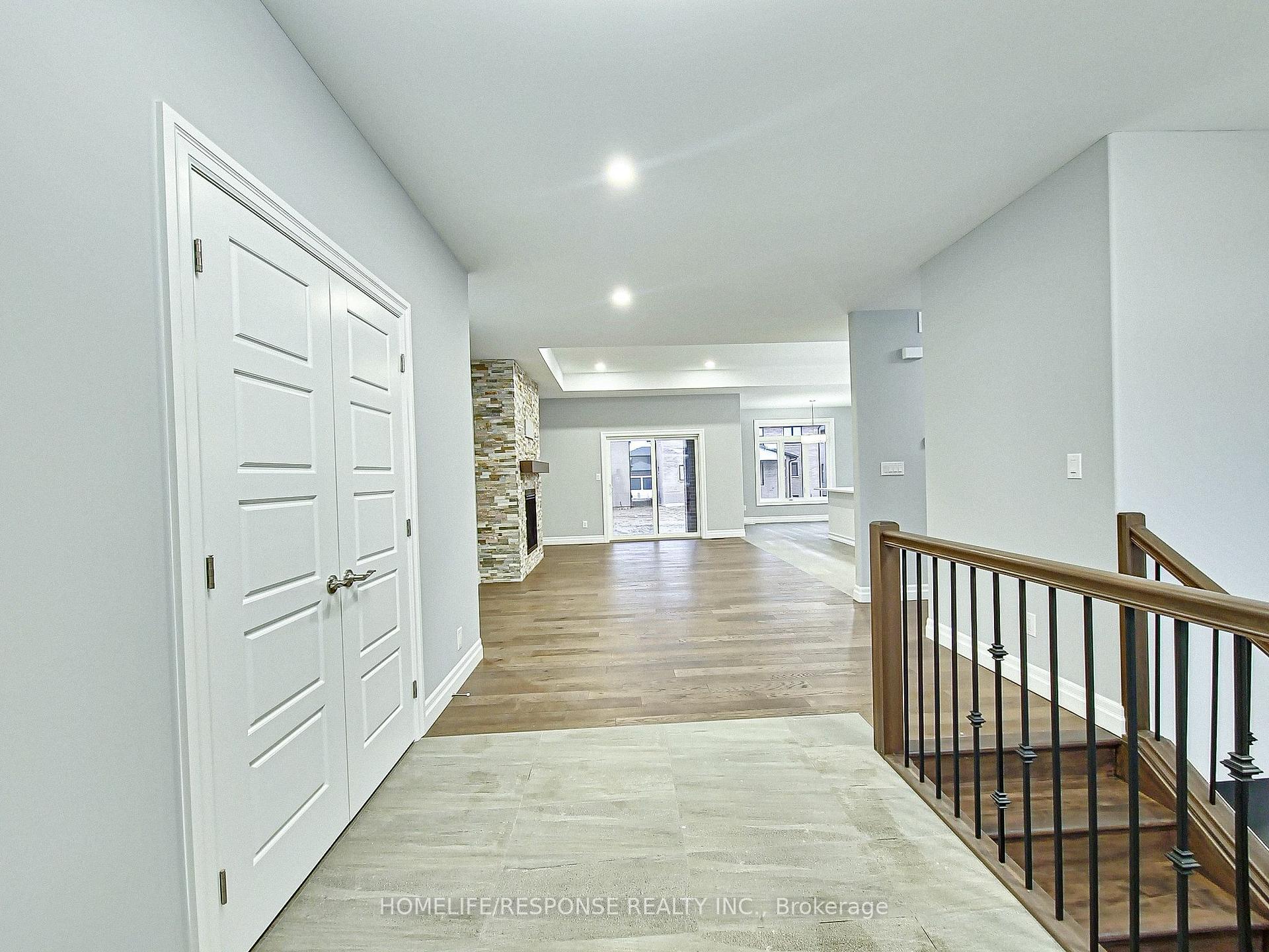 Photo 2 of 19 Tracy Drive, Chatham-Kent — HOMEH