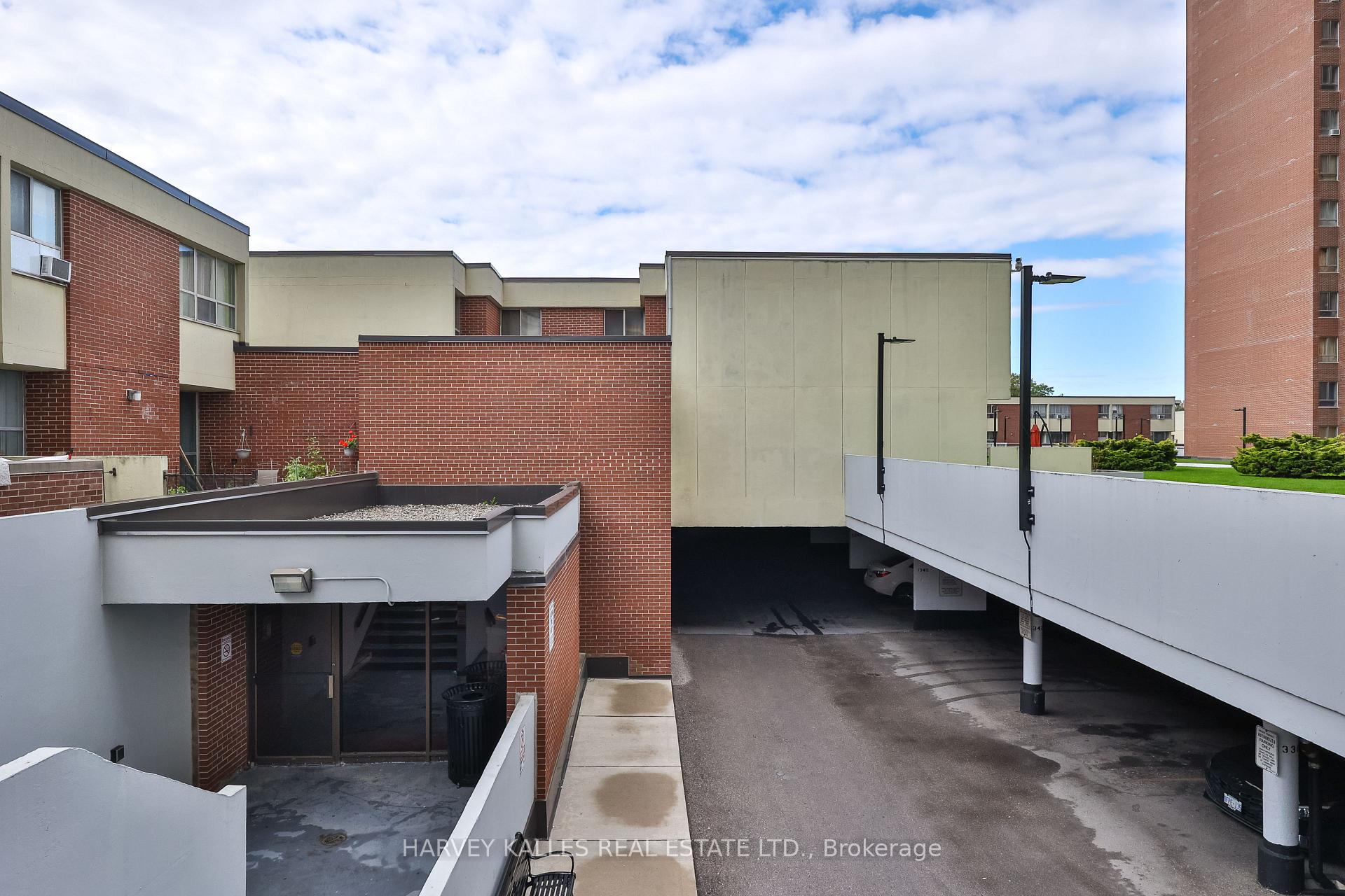 Photo 2 of Unit 301, 10 Crescent Town Road, Toronto, Crescent Town — HOMEH