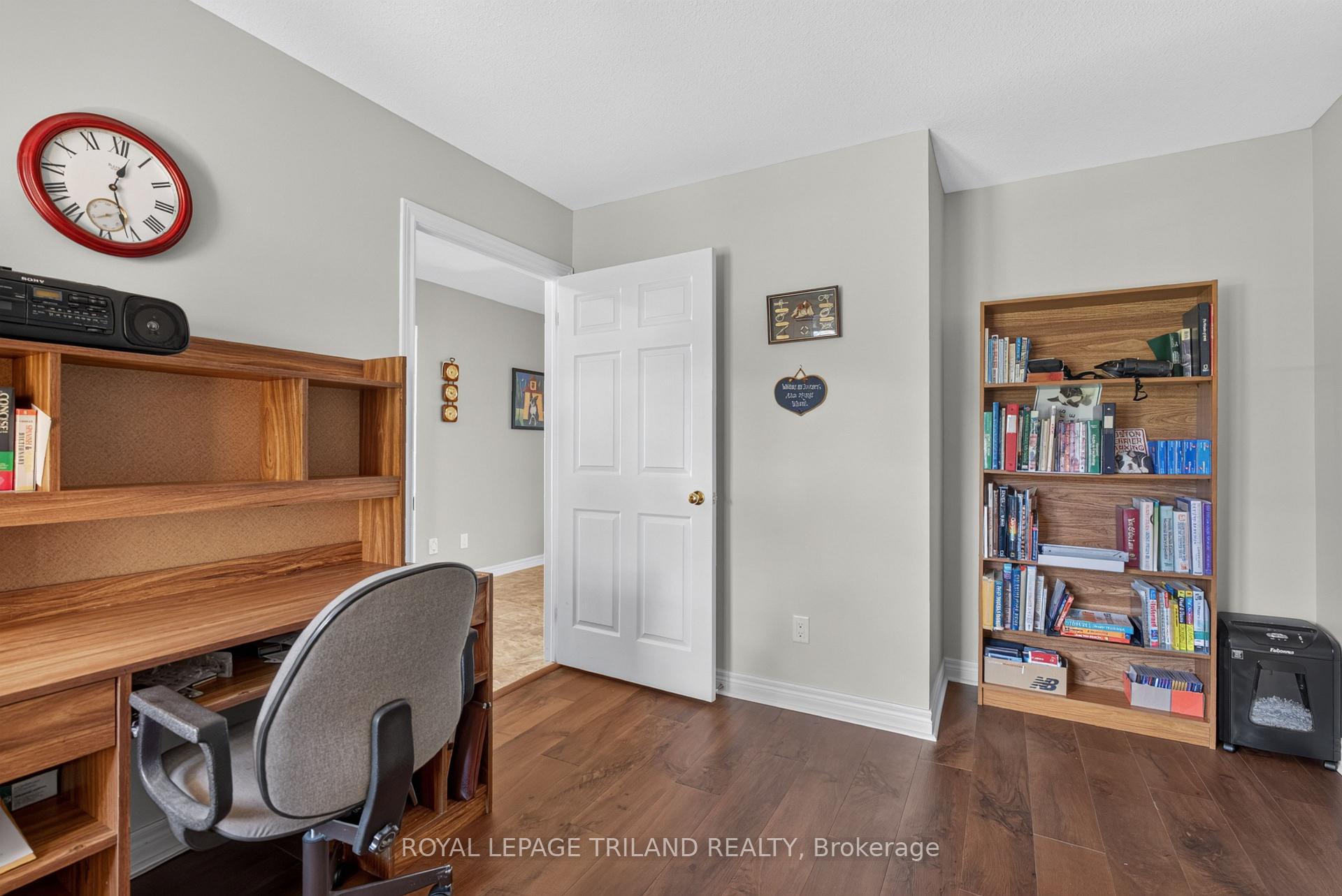 Photo 7 of 45 Parkview Drive, Thames Centre, Dorchester — HOMEH