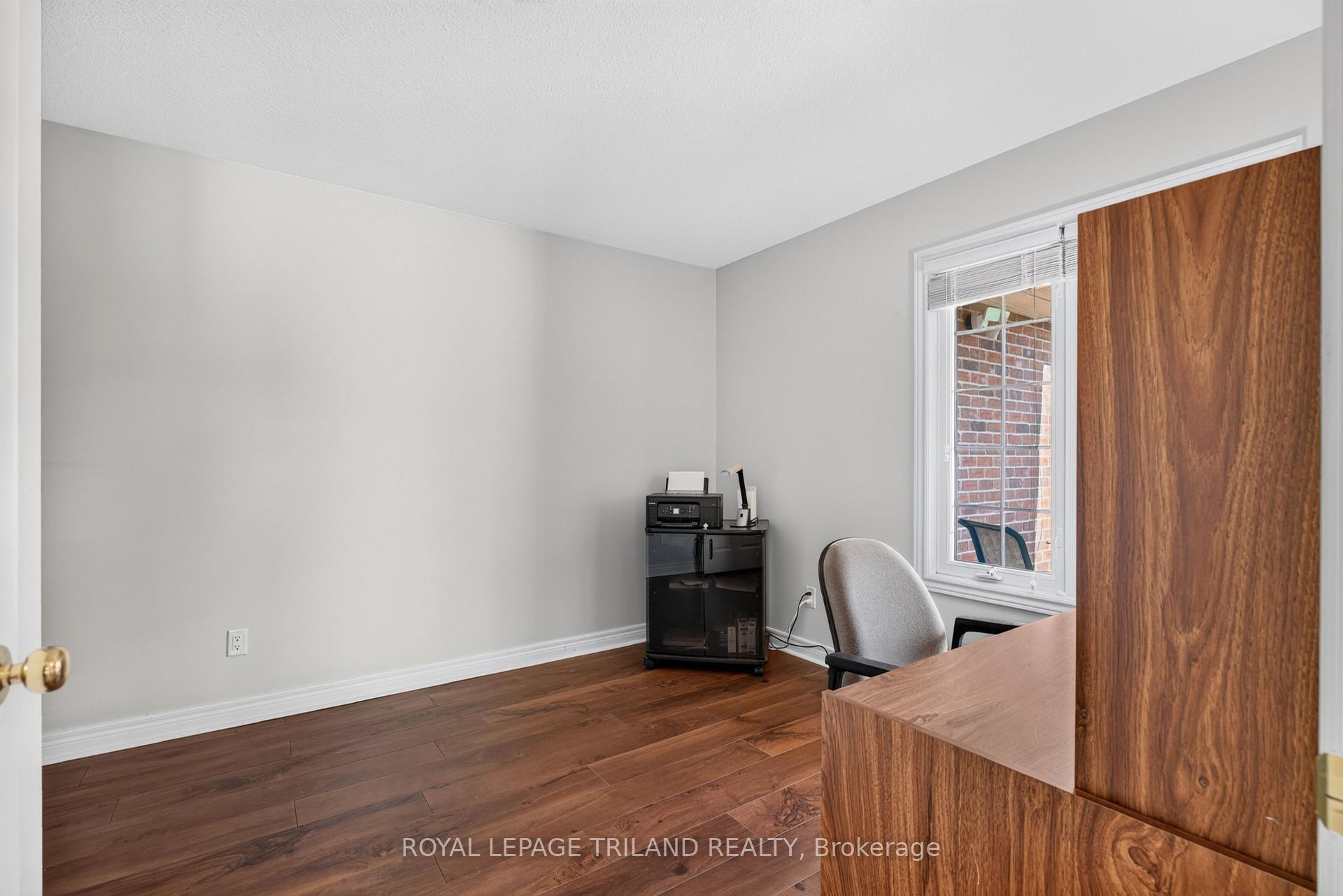 Photo 8 of 45 Parkview Drive, Thames Centre, Dorchester — HOMEH