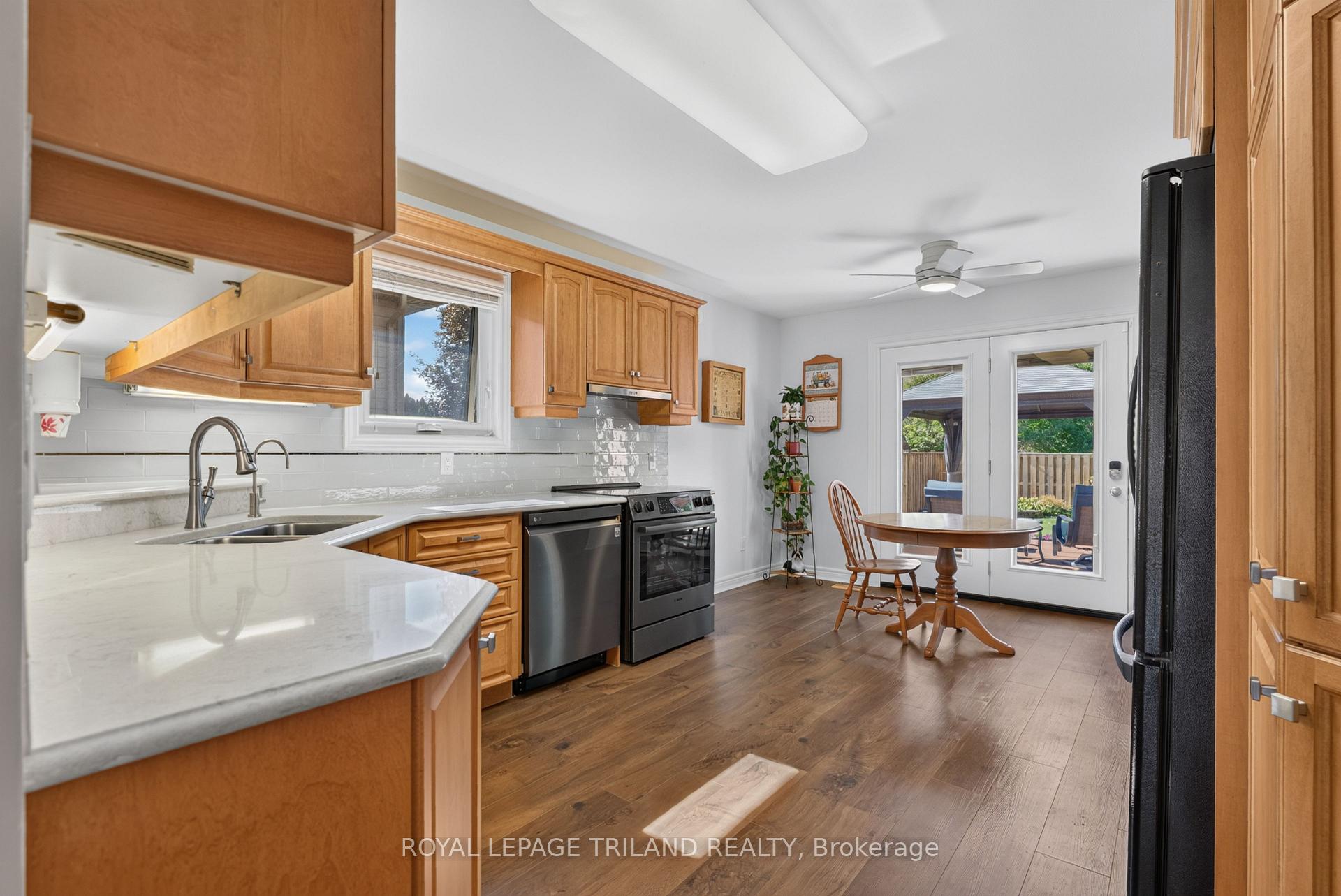 Photo 13 of 45 Parkview Drive, Thames Centre, Dorchester — HOMEH