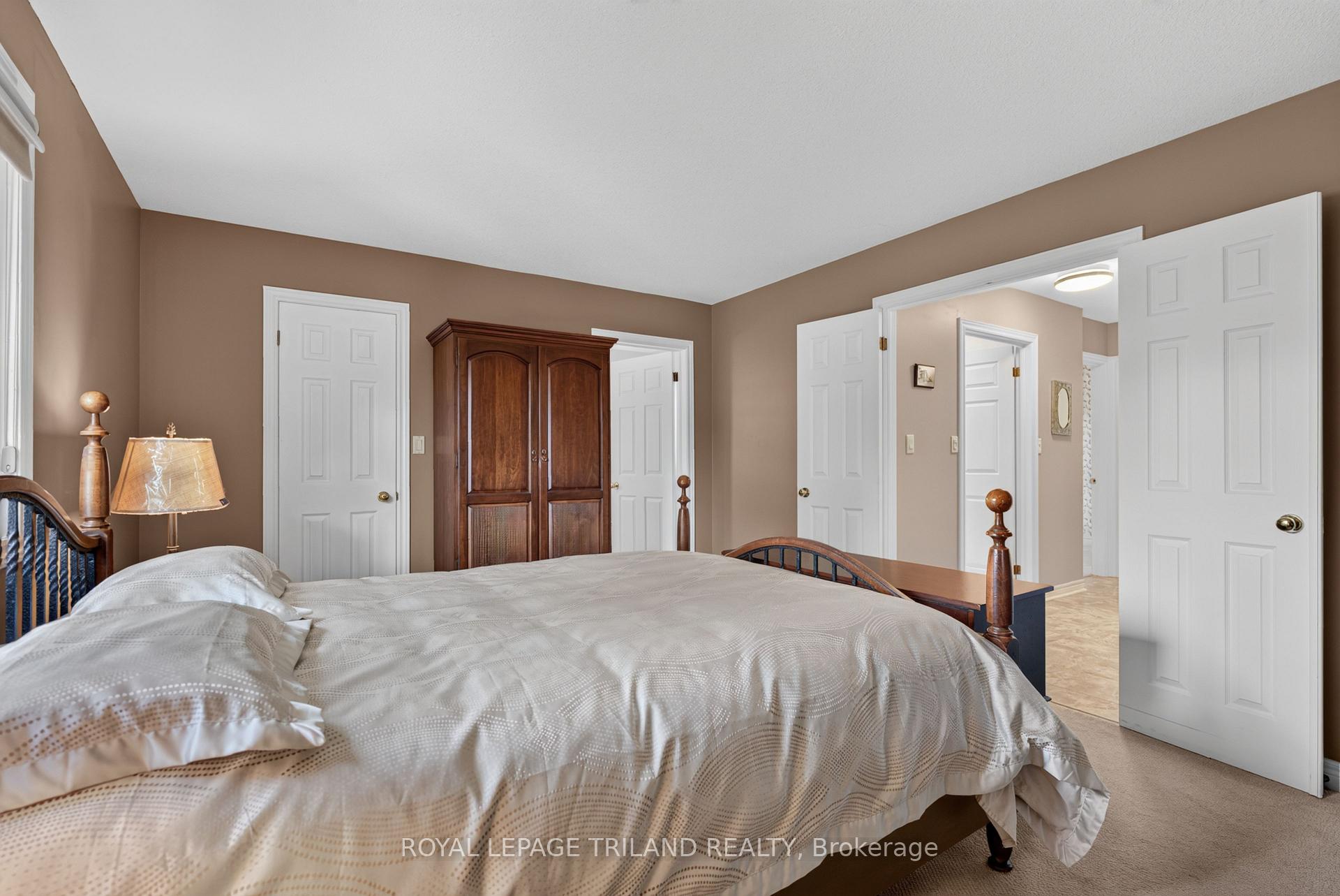 Photo 19 of 45 Parkview Drive, Thames Centre, Dorchester — HOMEH