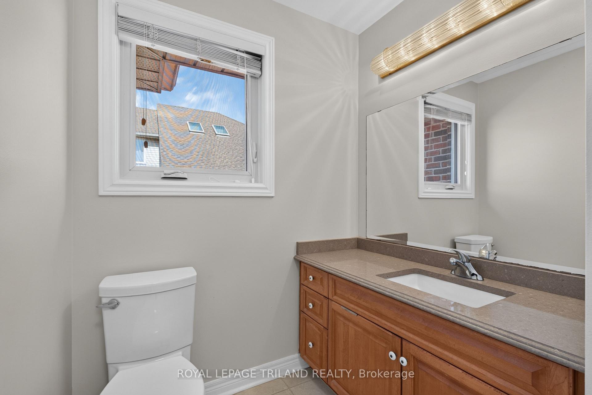 Photo 24 of 45 Parkview Drive, Thames Centre, Dorchester — HOMEH