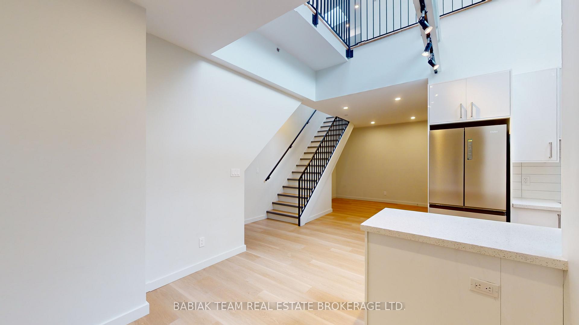 Photo 3 of Unit 203, 268 Jane Street, Toronto, Lambton Baby Point — HOMEH