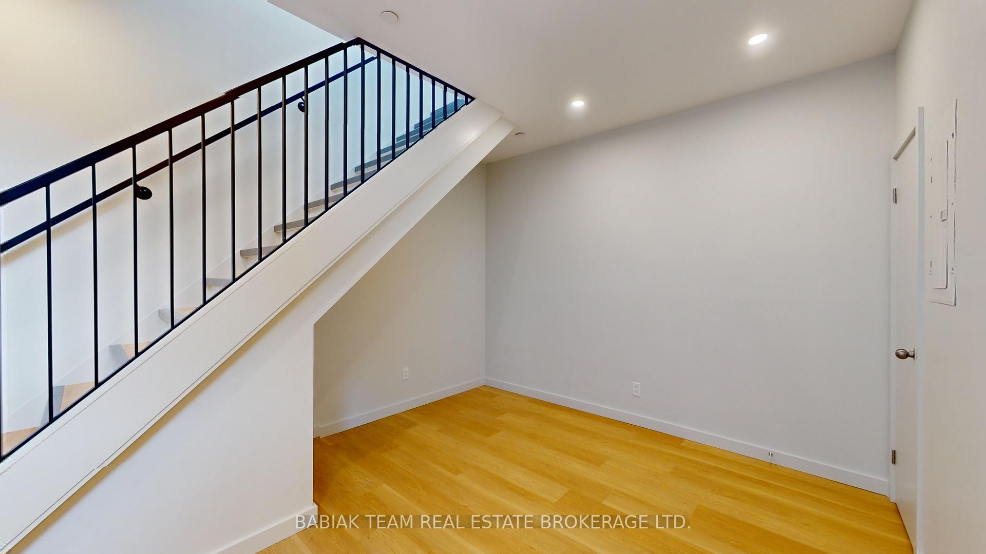 Photo 9 of Unit 203, 268 Jane Street, Toronto, Lambton Baby Point — HOMEH