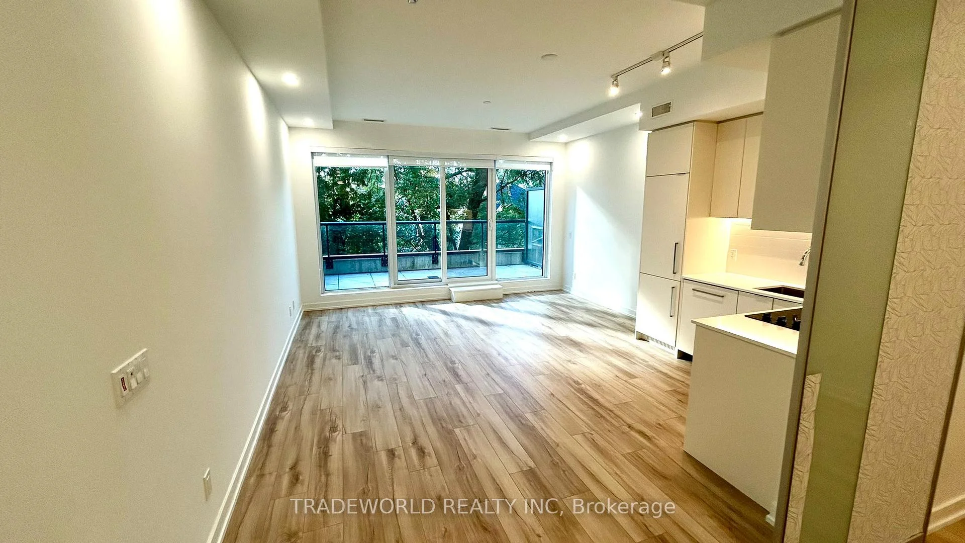 Photo 7 of Unit 211, 181 Sheppard Avenue E, North York, Willowdale East — HOMEH