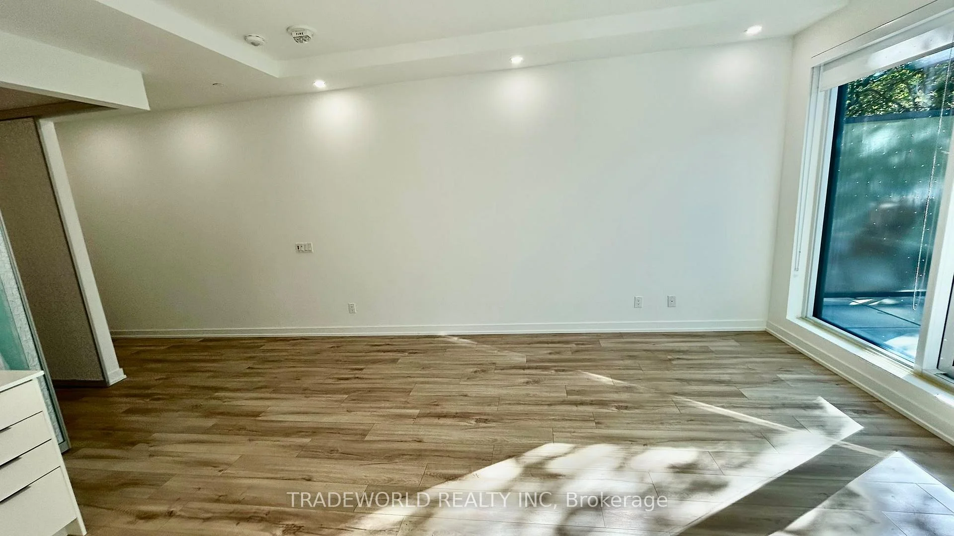 Photo 9 of Unit 211, 181 Sheppard Avenue E, North York, Willowdale East — HOMEH
