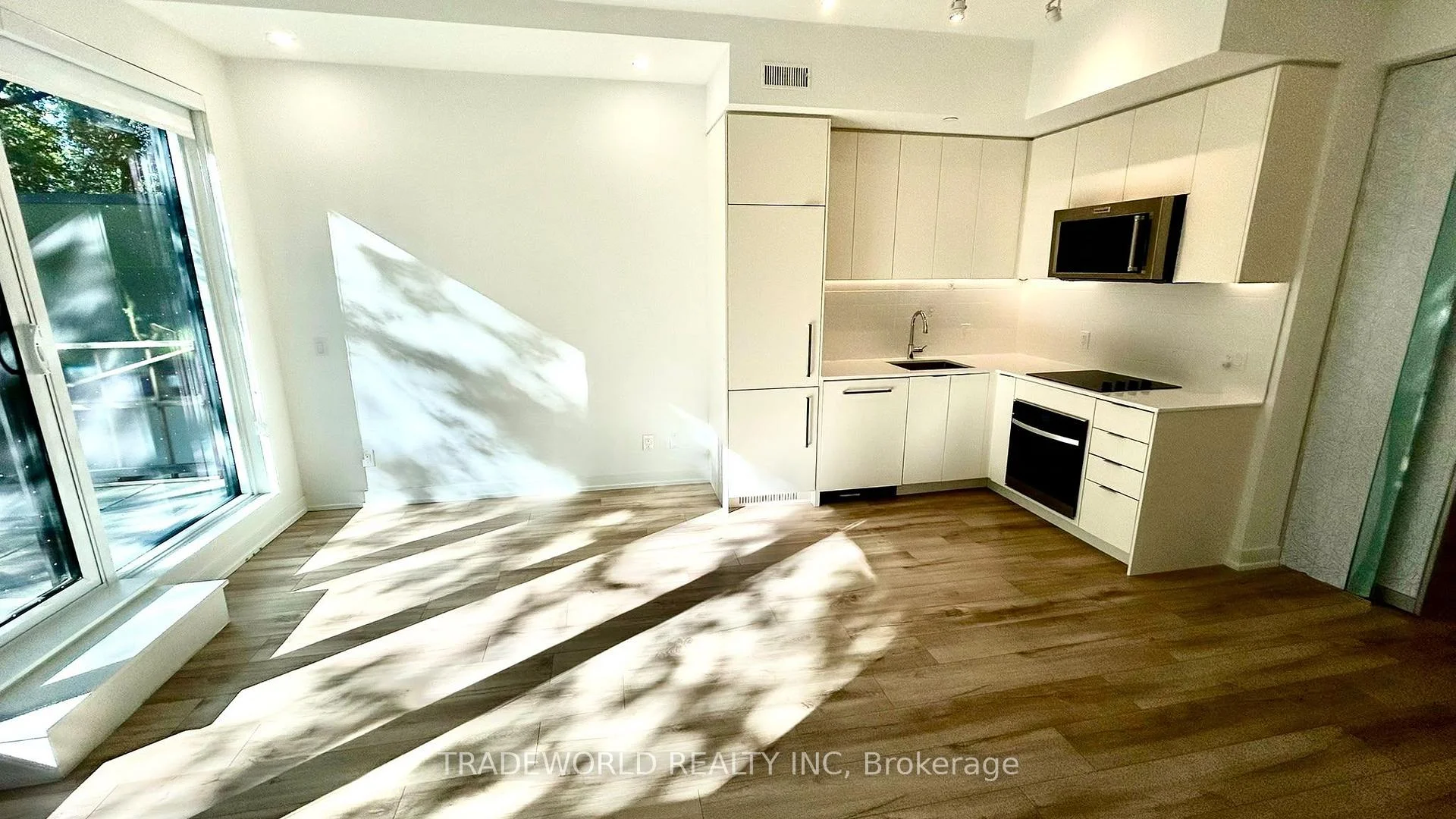 Photo 11 of Unit 211, 181 Sheppard Avenue E, North York, Willowdale East — HOMEH