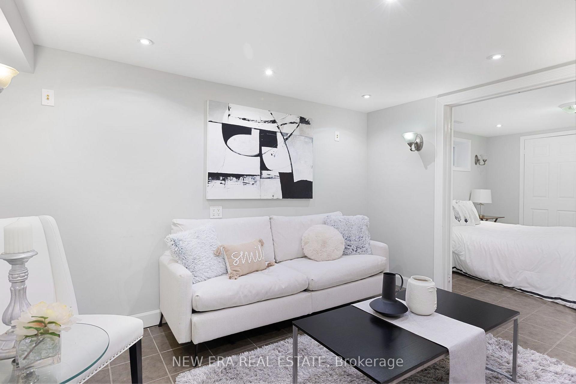 Photo 27 of 4246 Bloor Street W, Etobicoke, Markland Wood — HOMEH