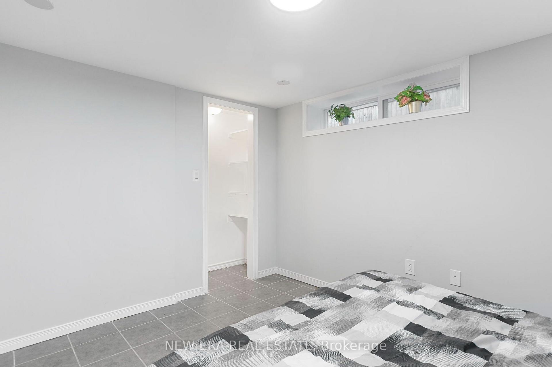 Photo 30 of 4246 Bloor Street W, Etobicoke, Markland Wood — HOMEH