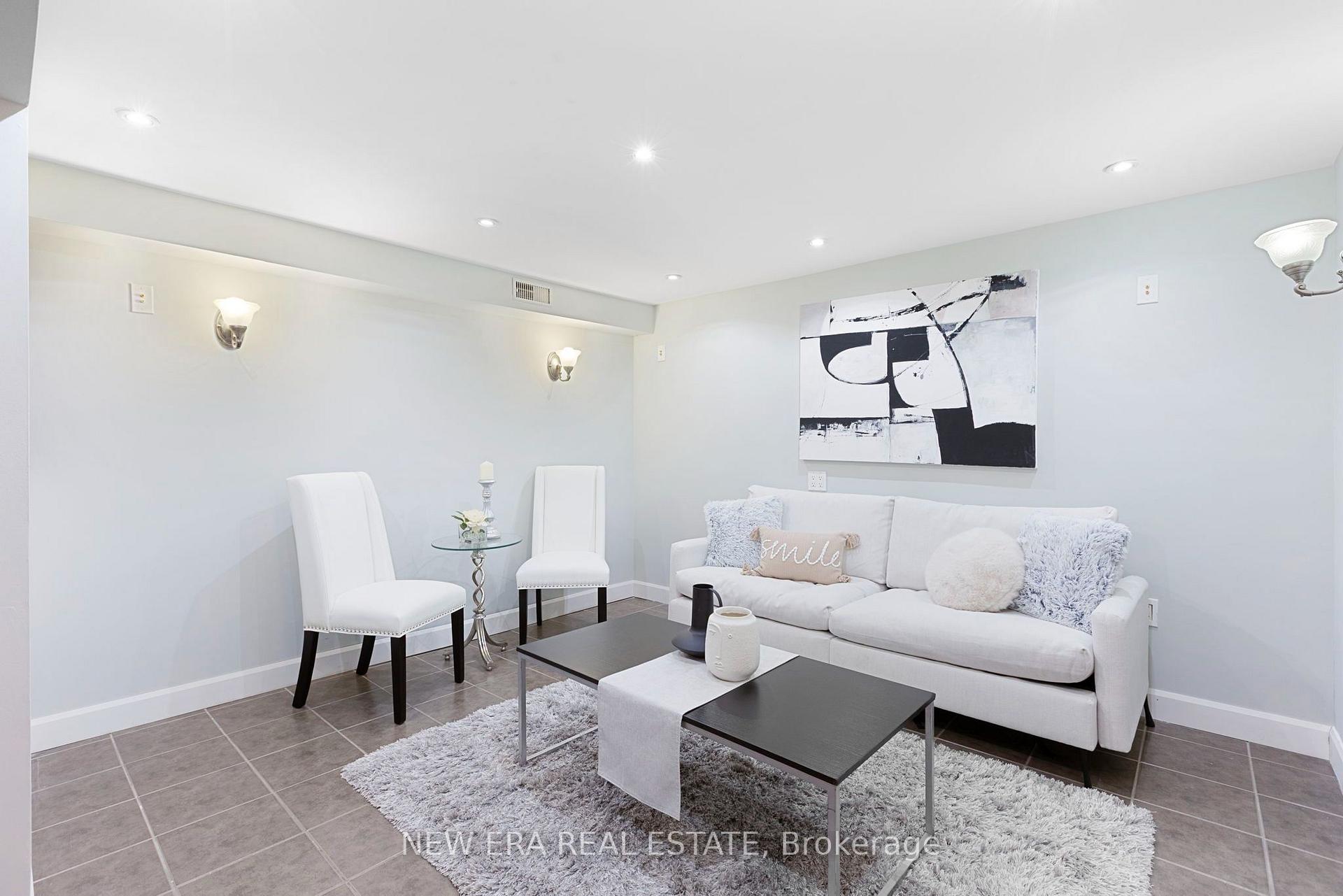 Photo 35 of 4246 Bloor Street W, Etobicoke, Markland Wood — HOMEH